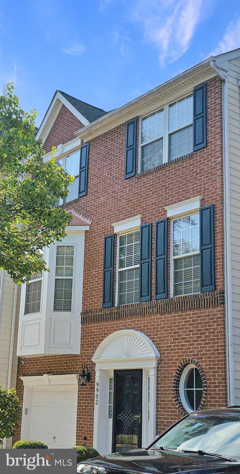 WOODVIEW VILLAGE - Residential Lease