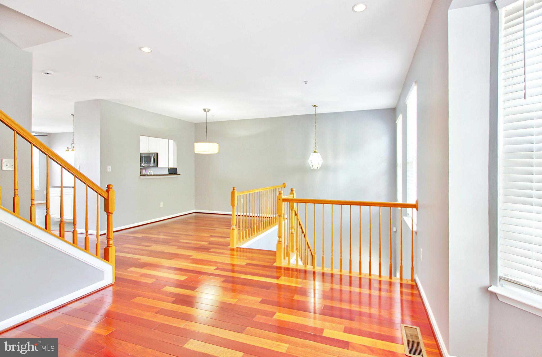 WOODVIEW VILLAGE - Residential Lease