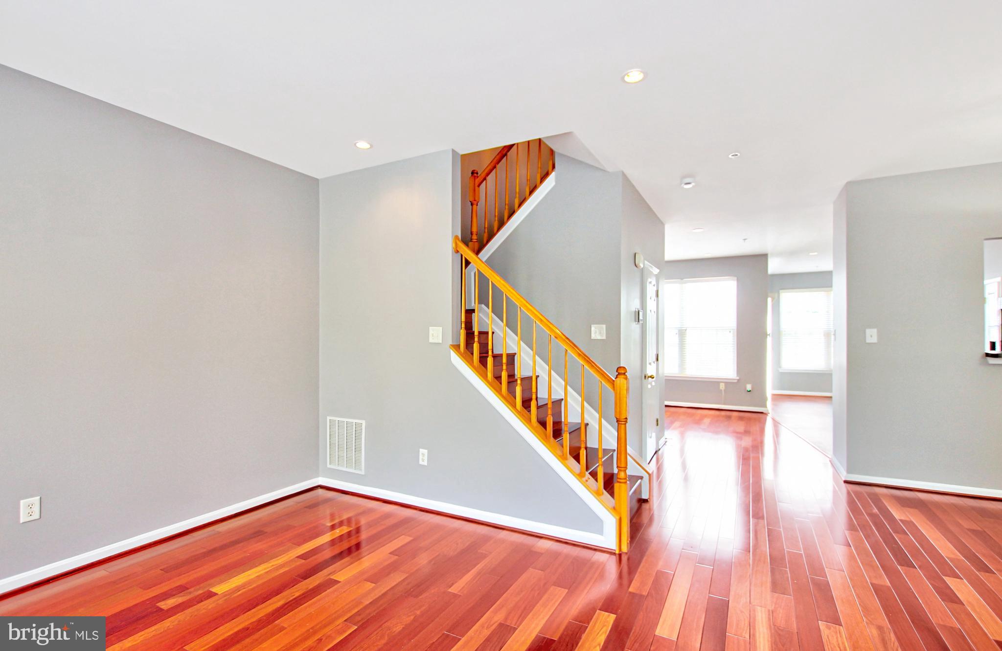 WOODVIEW VILLAGE - Residential Lease