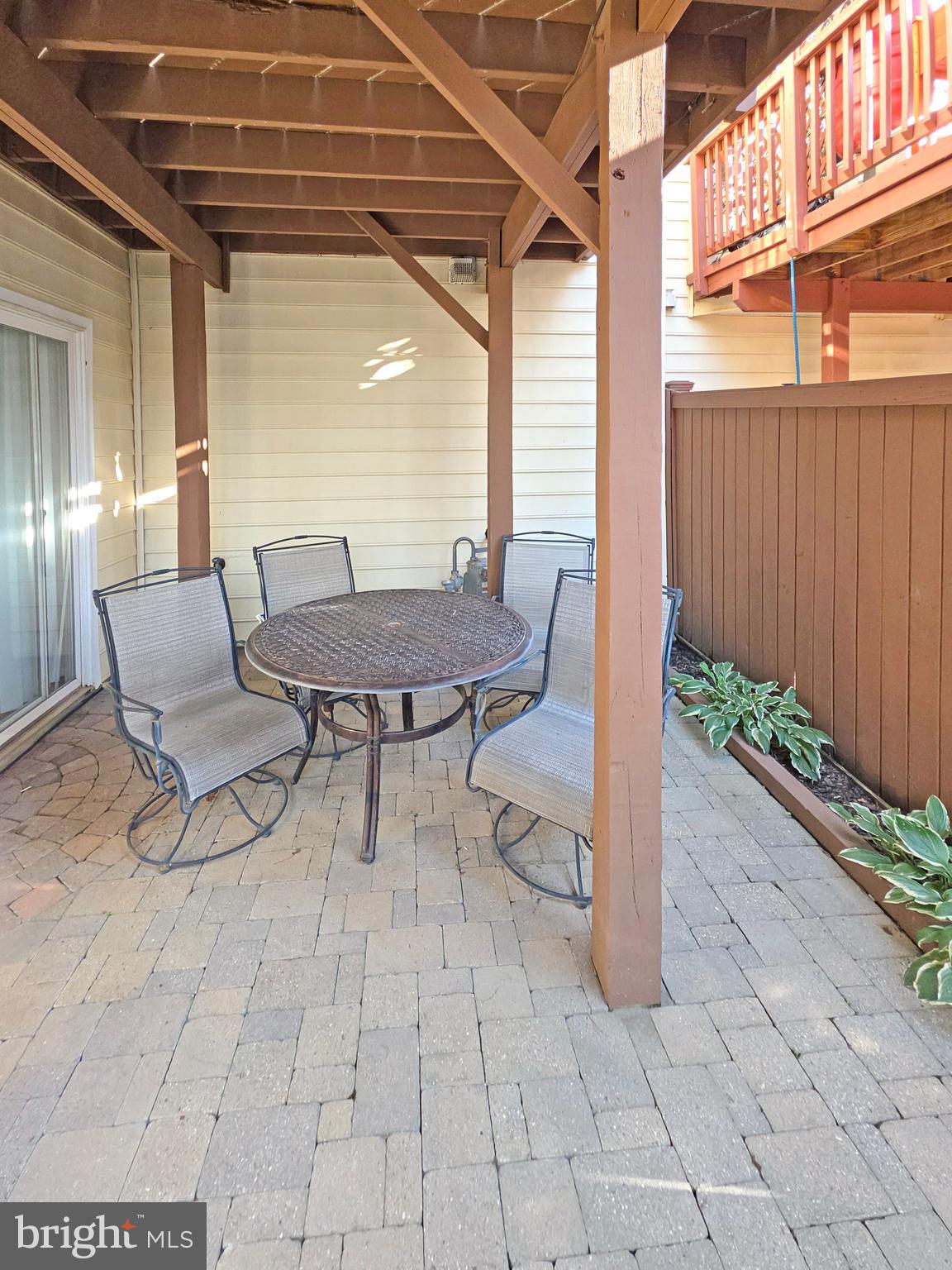 WOODVIEW VILLAGE - Residential Lease