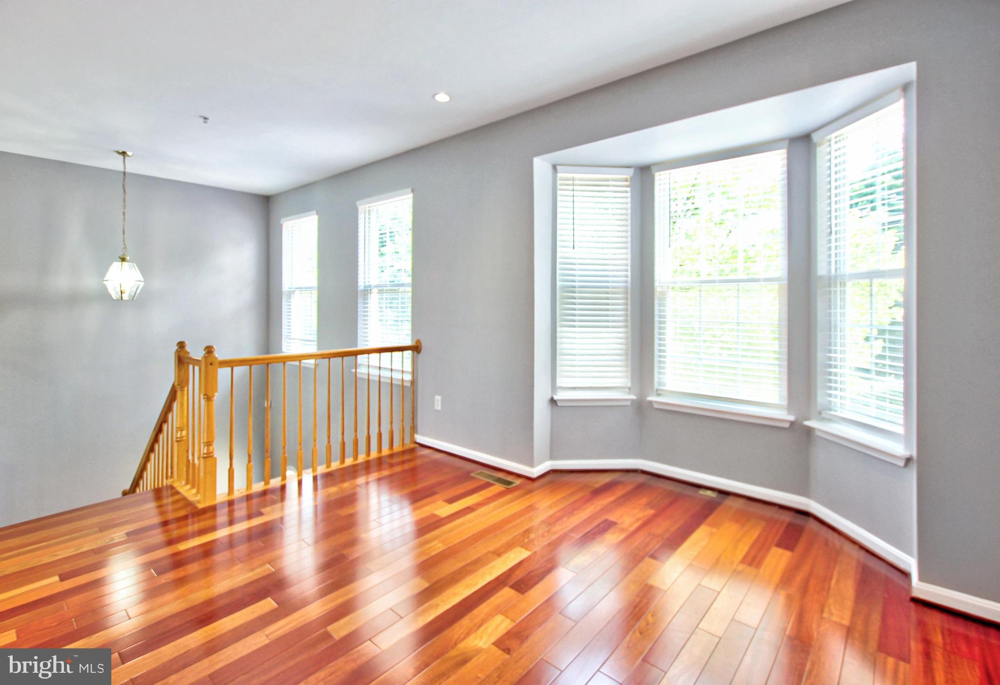 WOODVIEW VILLAGE - Residential Lease