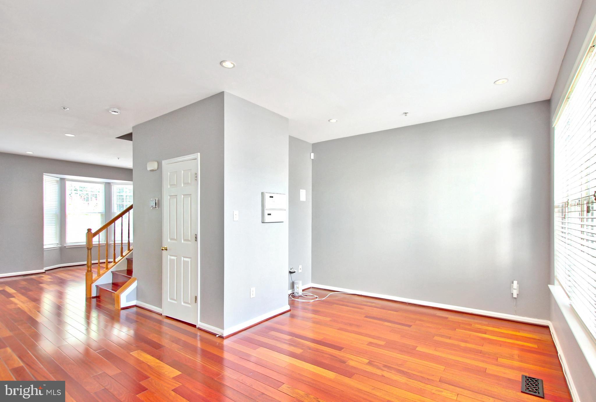 WOODVIEW VILLAGE - Residential Lease