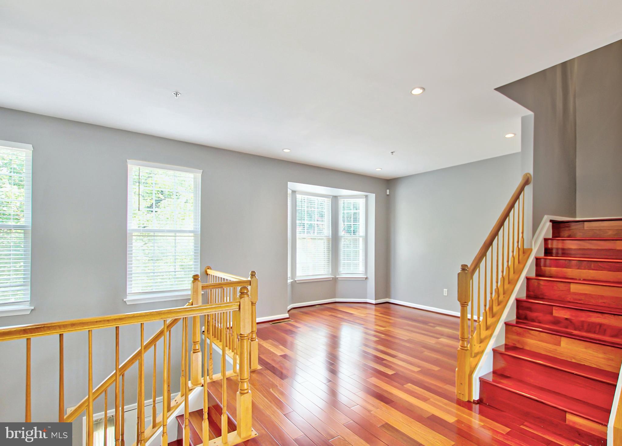 WOODVIEW VILLAGE - Residential Lease