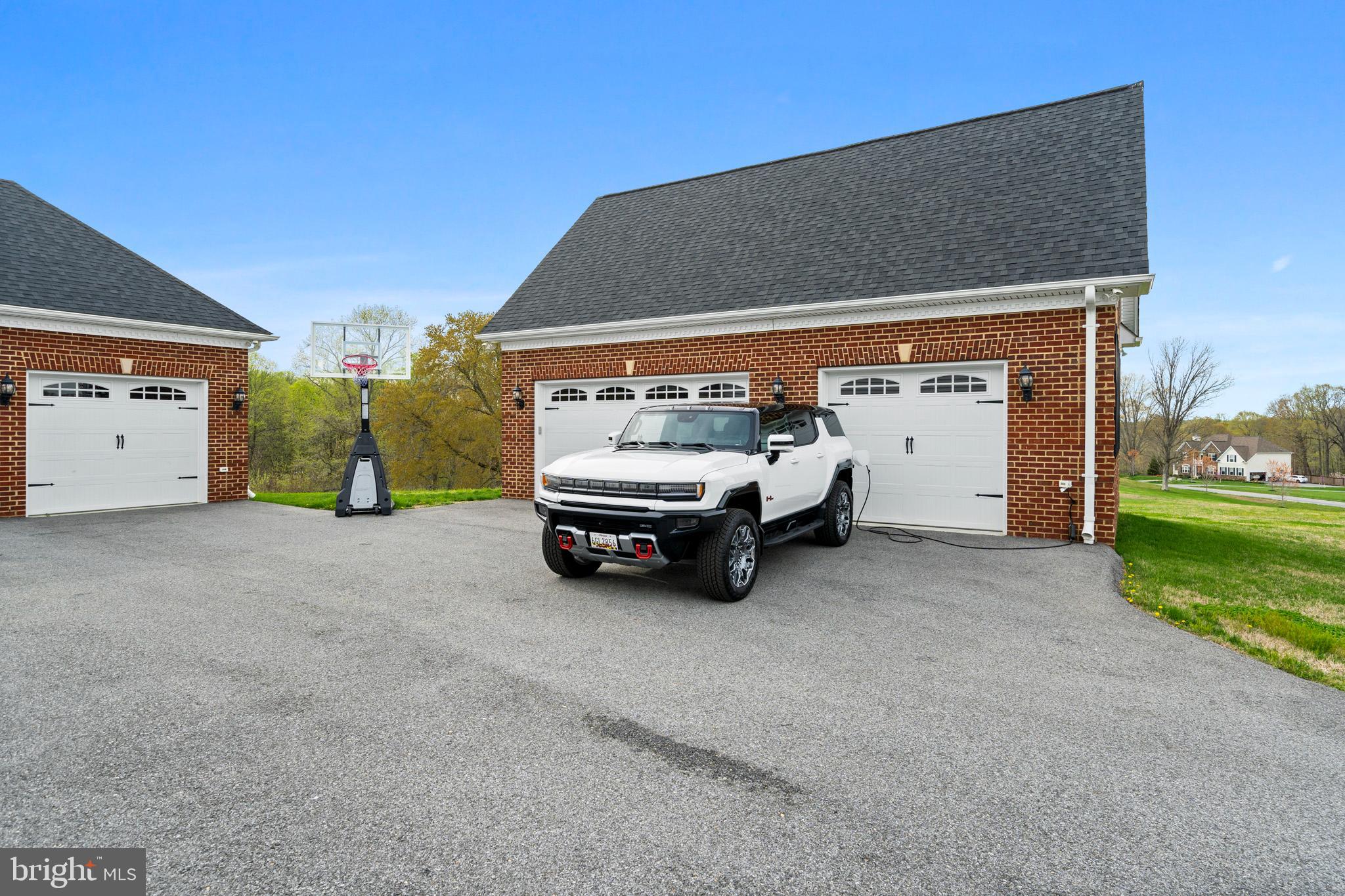 THE LAKES AT TWIN SHIELDS - Residential