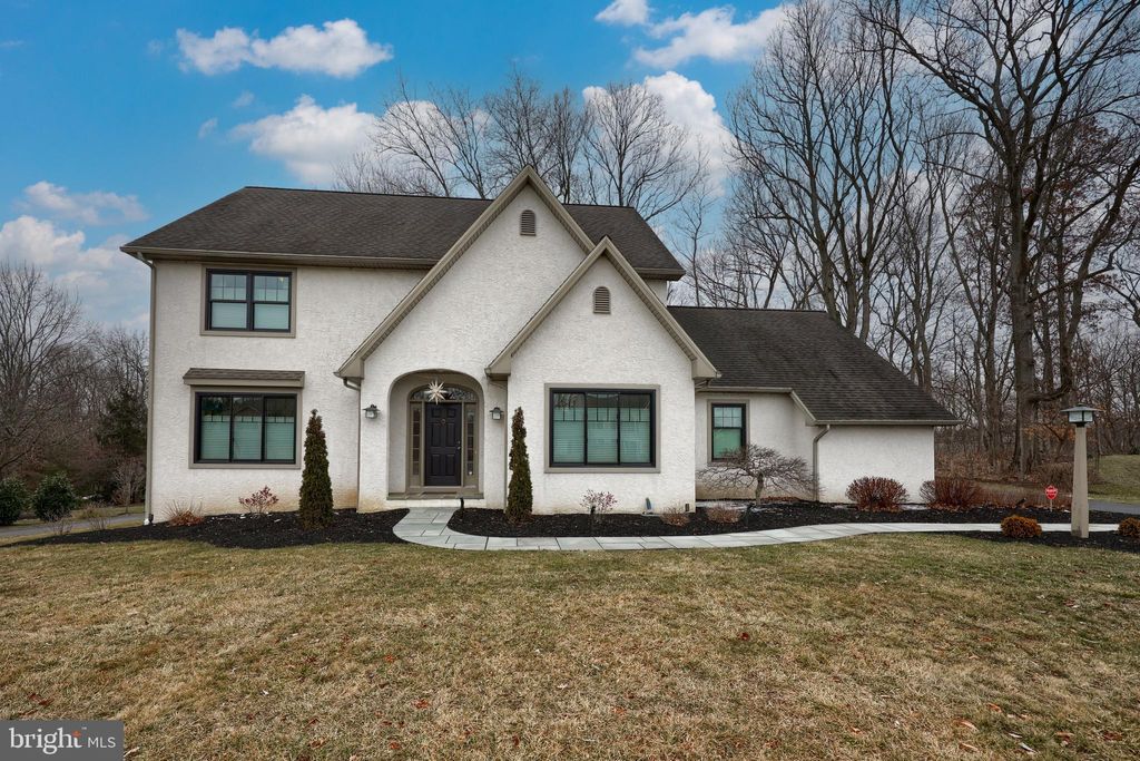 Photo of 395 W Charlotte Street, MILLERSVILLE, PA 17551 (MLS # PALA2061028)