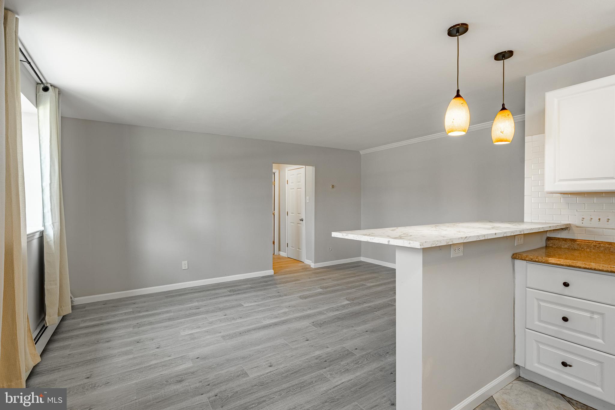 335 E LANCASTER AVENUE E4