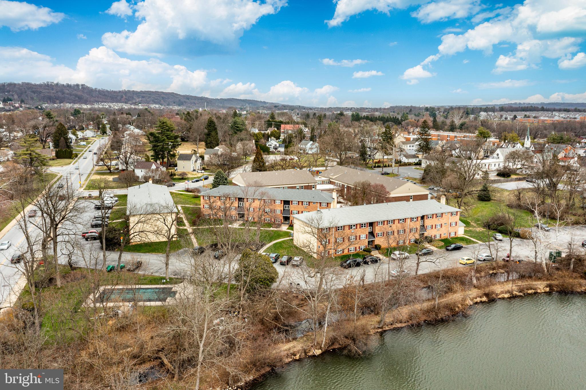 DOWNINGTOWN COMMON - Residential