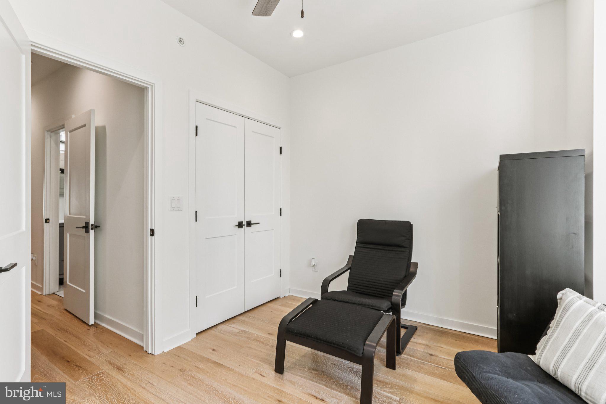 POINT BREEZE - Residential