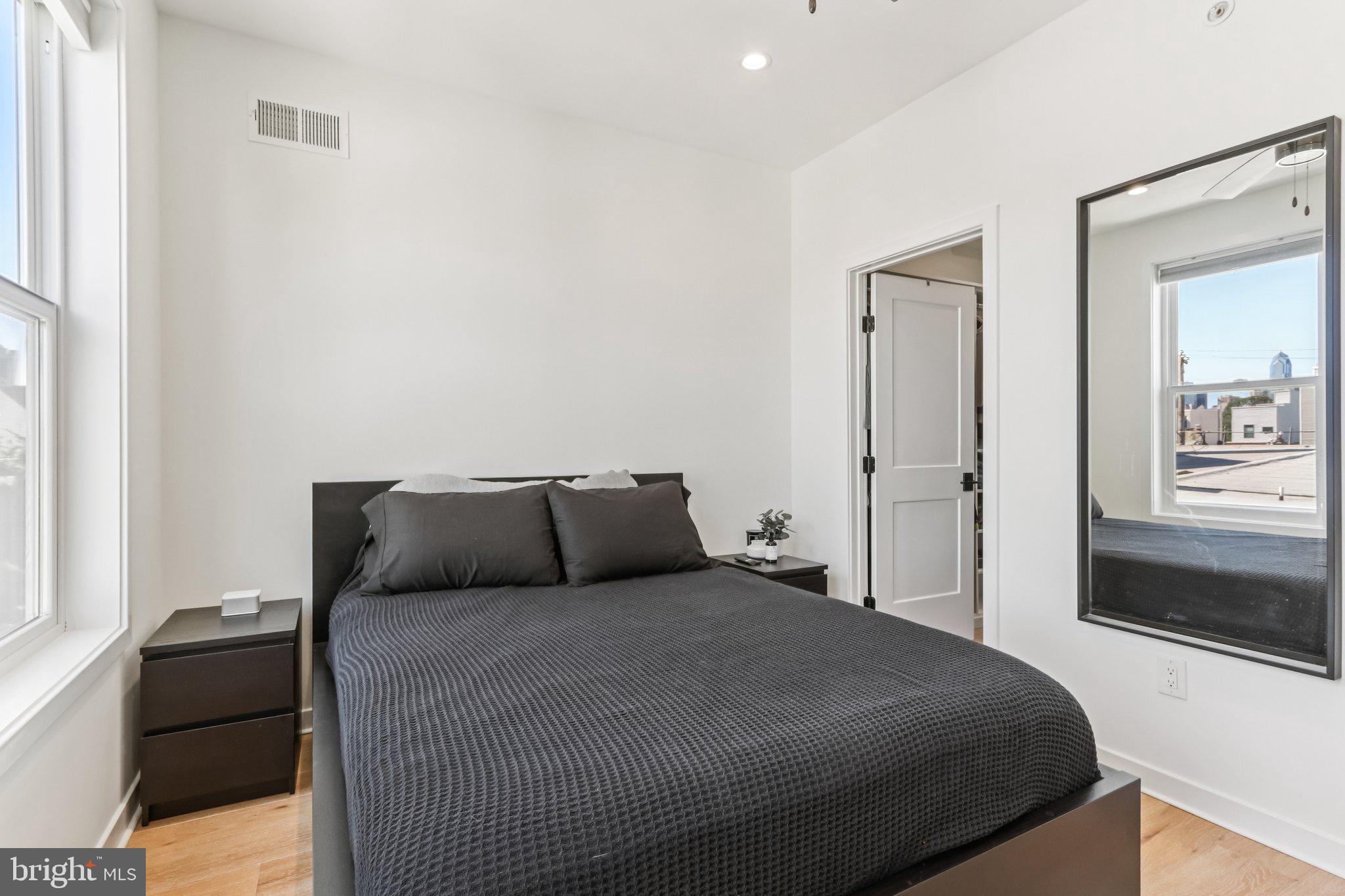 POINT BREEZE - Residential