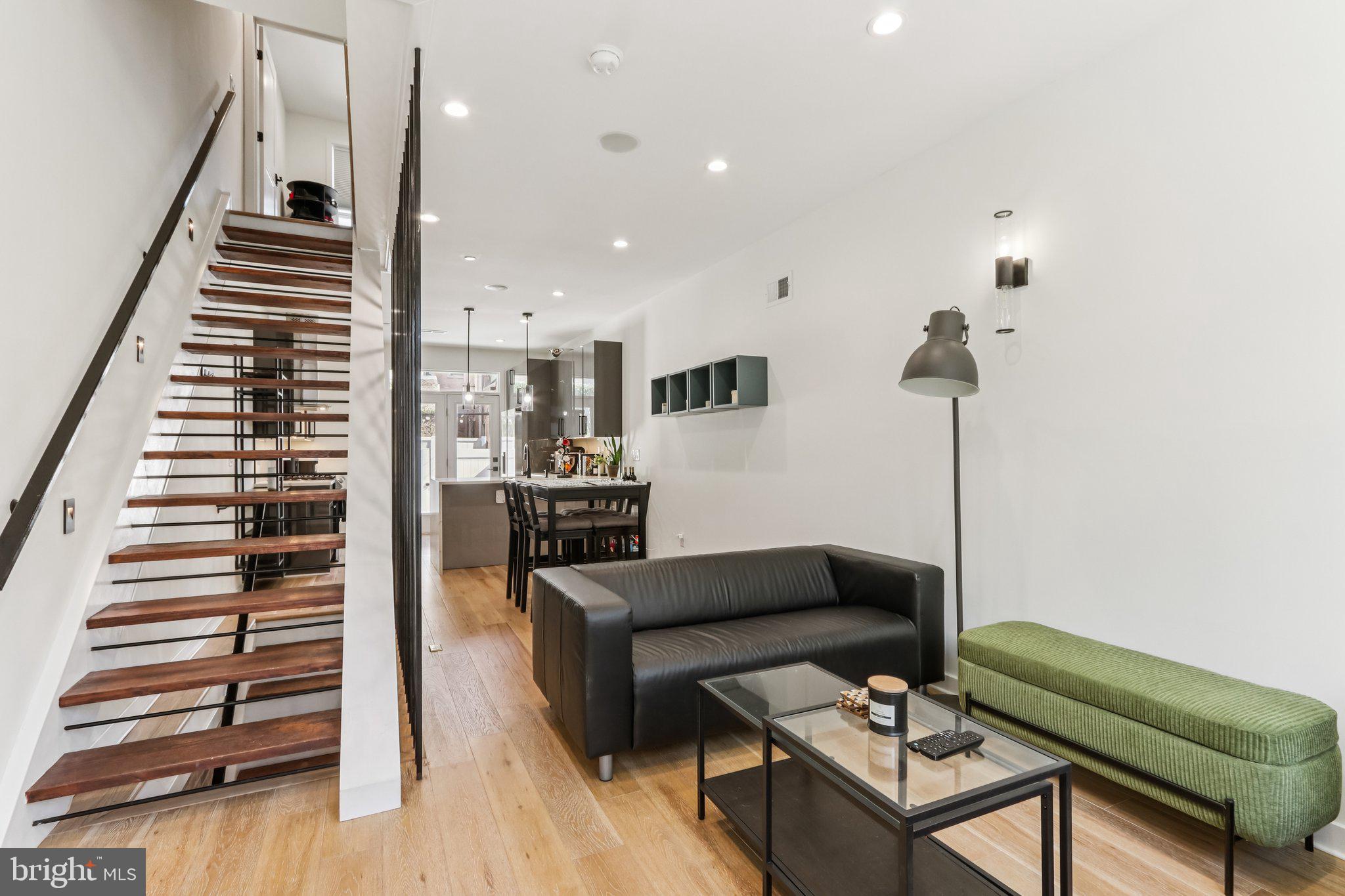 POINT BREEZE - Residential