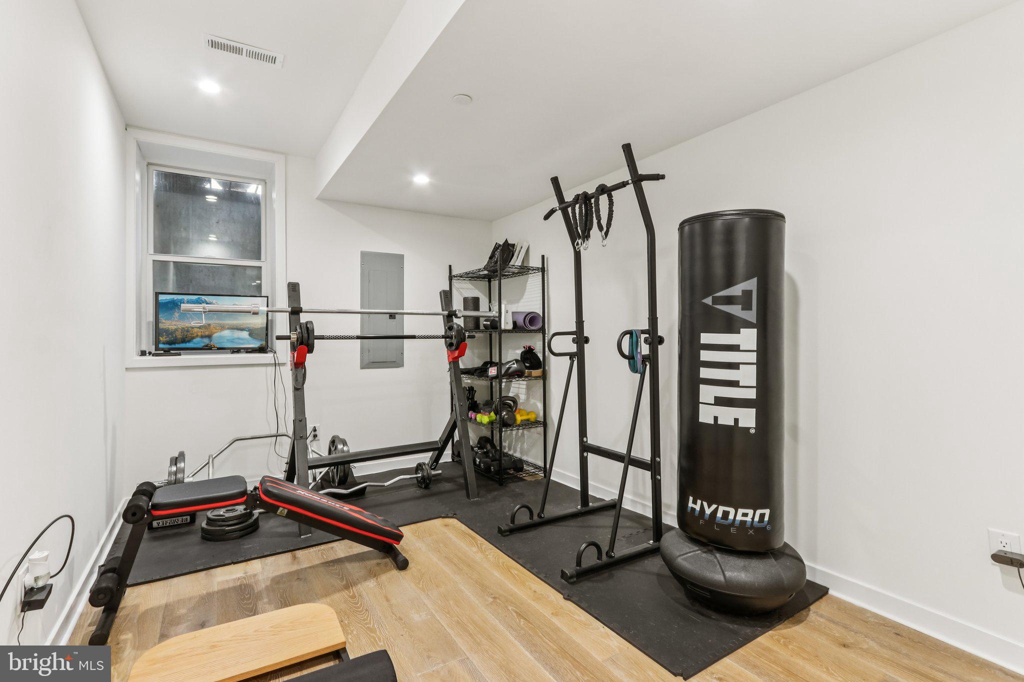 POINT BREEZE - Residential