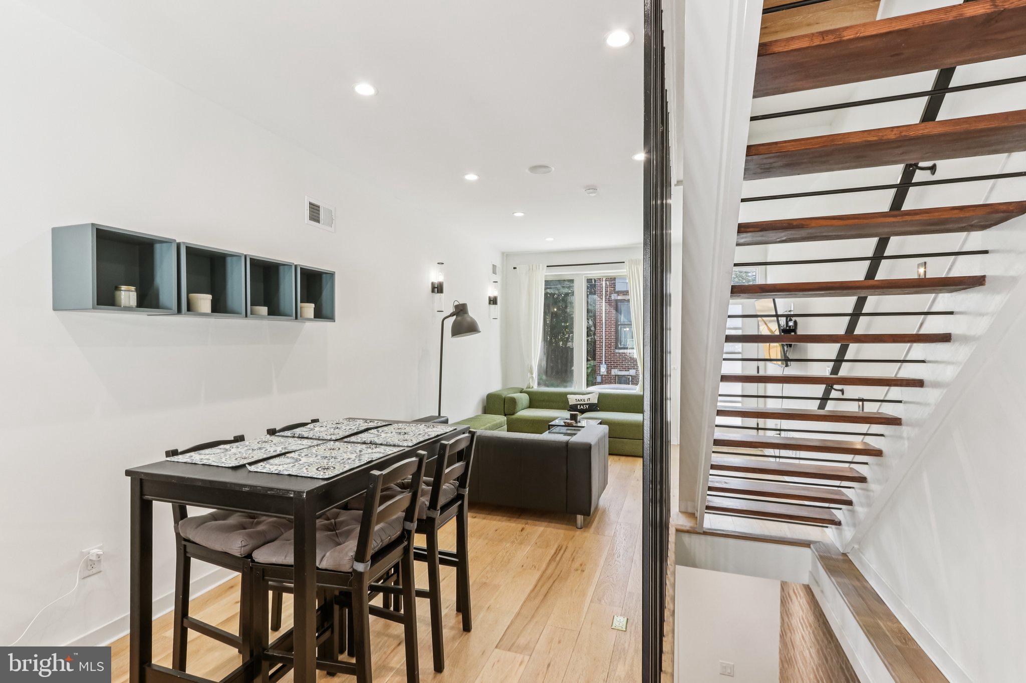 POINT BREEZE - Residential