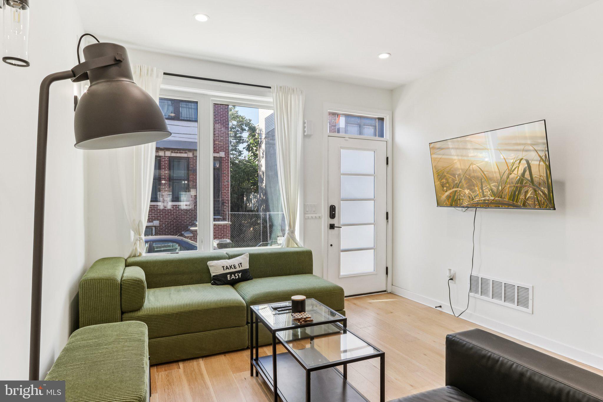 POINT BREEZE - Residential