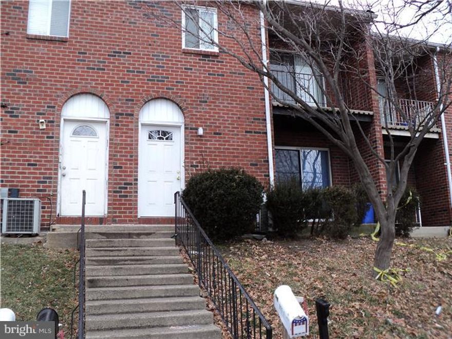 Far Northeast Duplex, 2nd floor, 2 bedroom apartment . It was just updated. New kitchen cabinets, newer bath, freshly painted in neutral colors, central air conditioning. Clean & roomy. There is a laundry and storage area in a basement. Each unit gets one garage space. Conveniently located next to shopping area, I-95 & major Septa routs. Available immediately.
