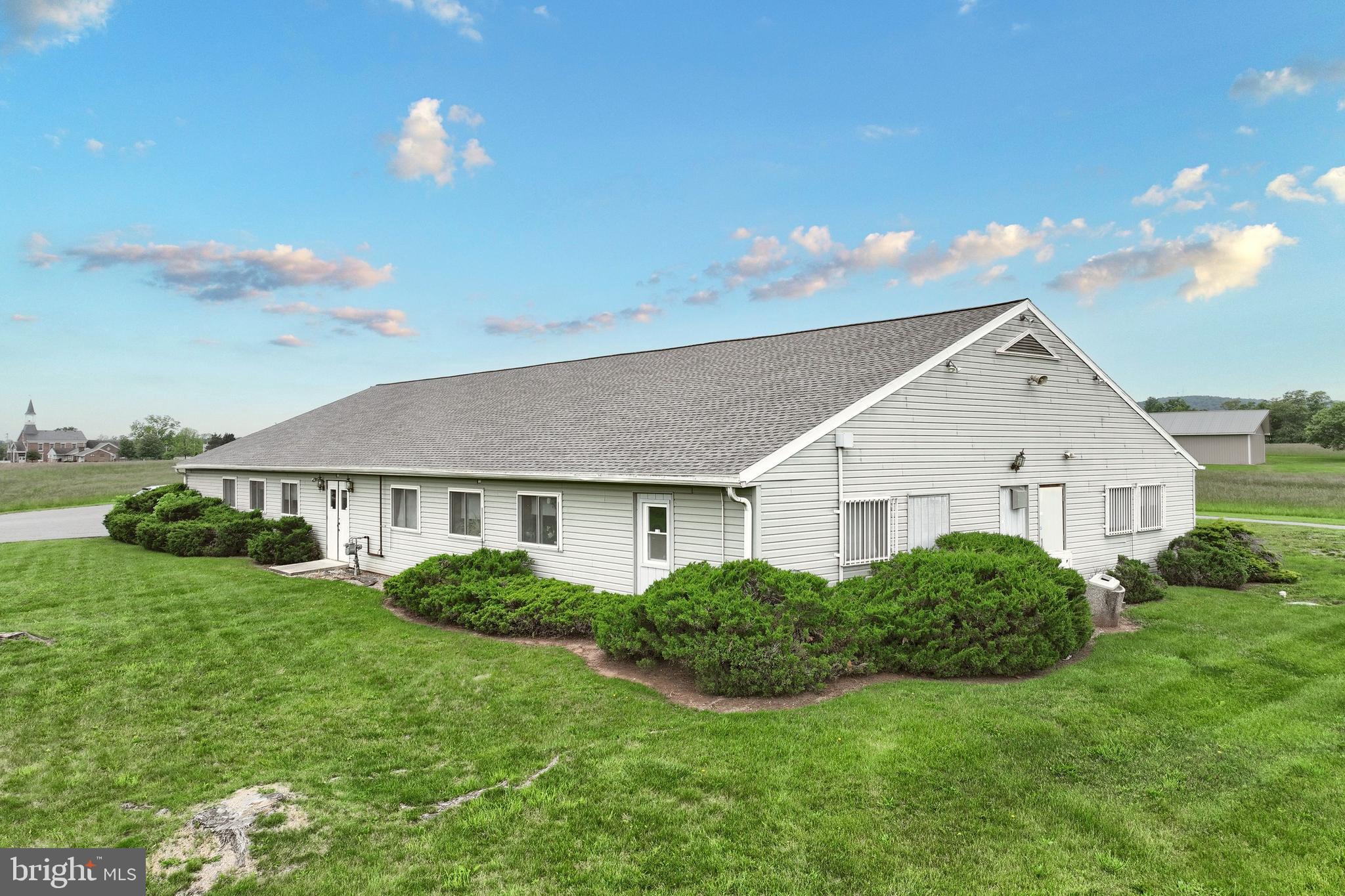 190 E CANAL ROAD