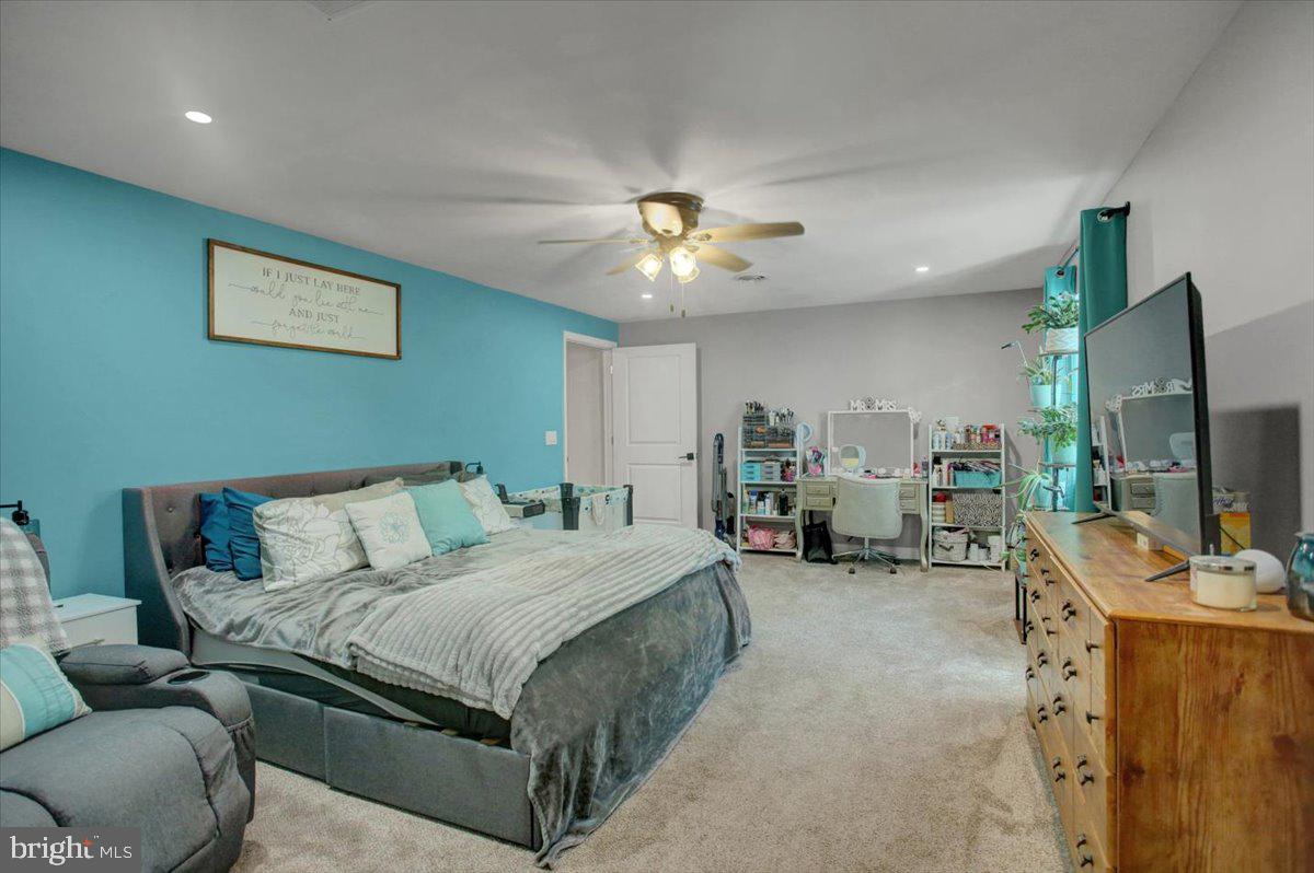 THE LAKES AT MARTINSBURG - Residential