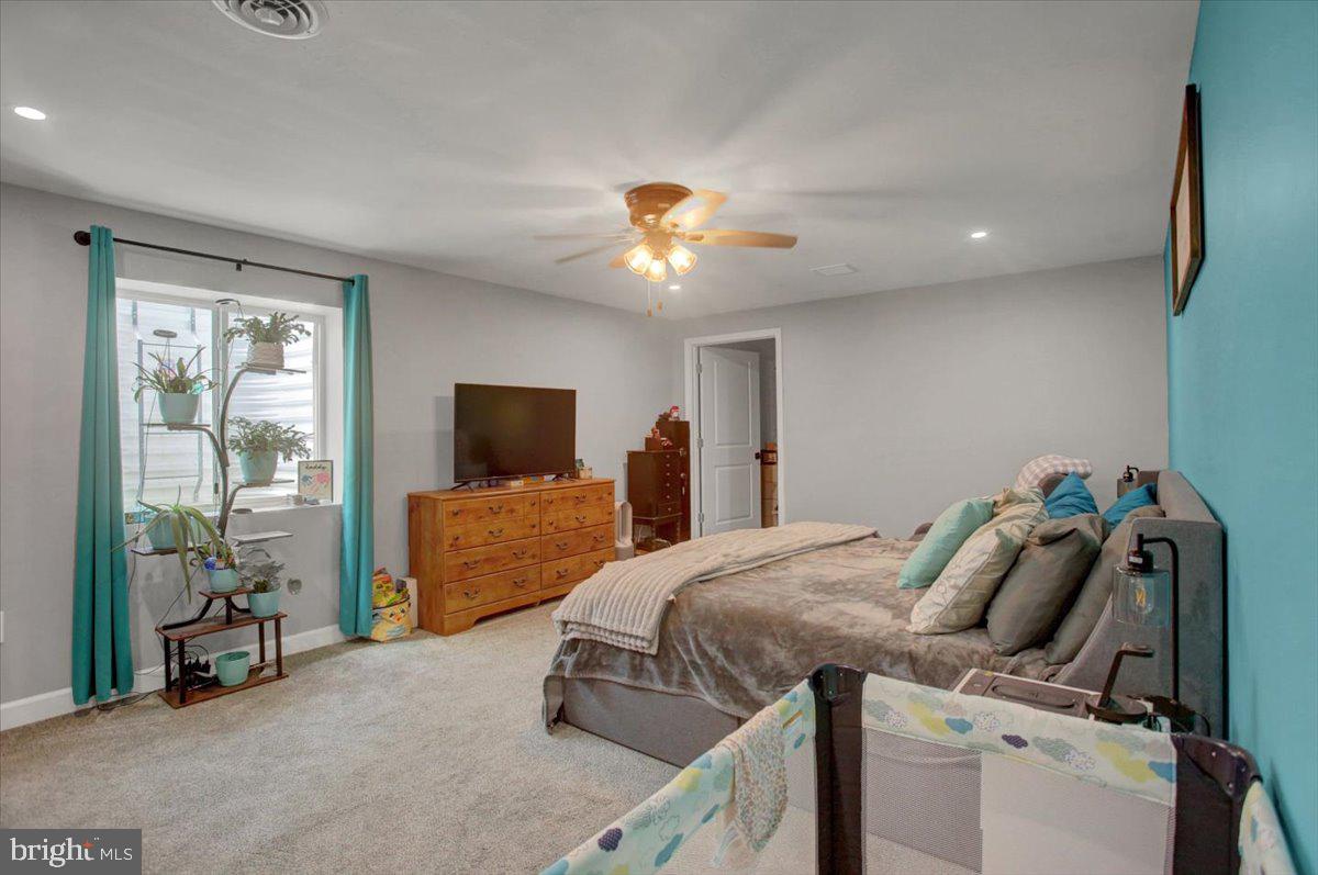 THE LAKES AT MARTINSBURG - Residential