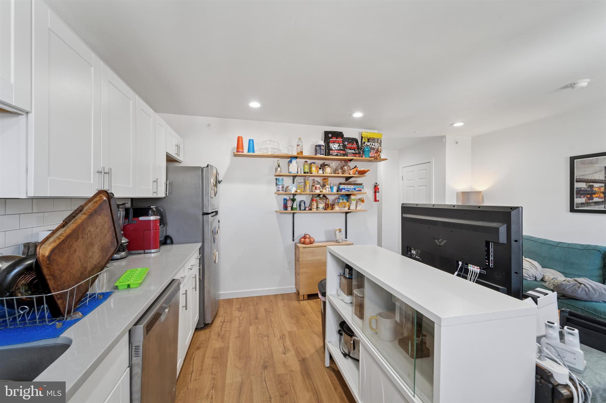 FAIRMOUNT - Residential Income