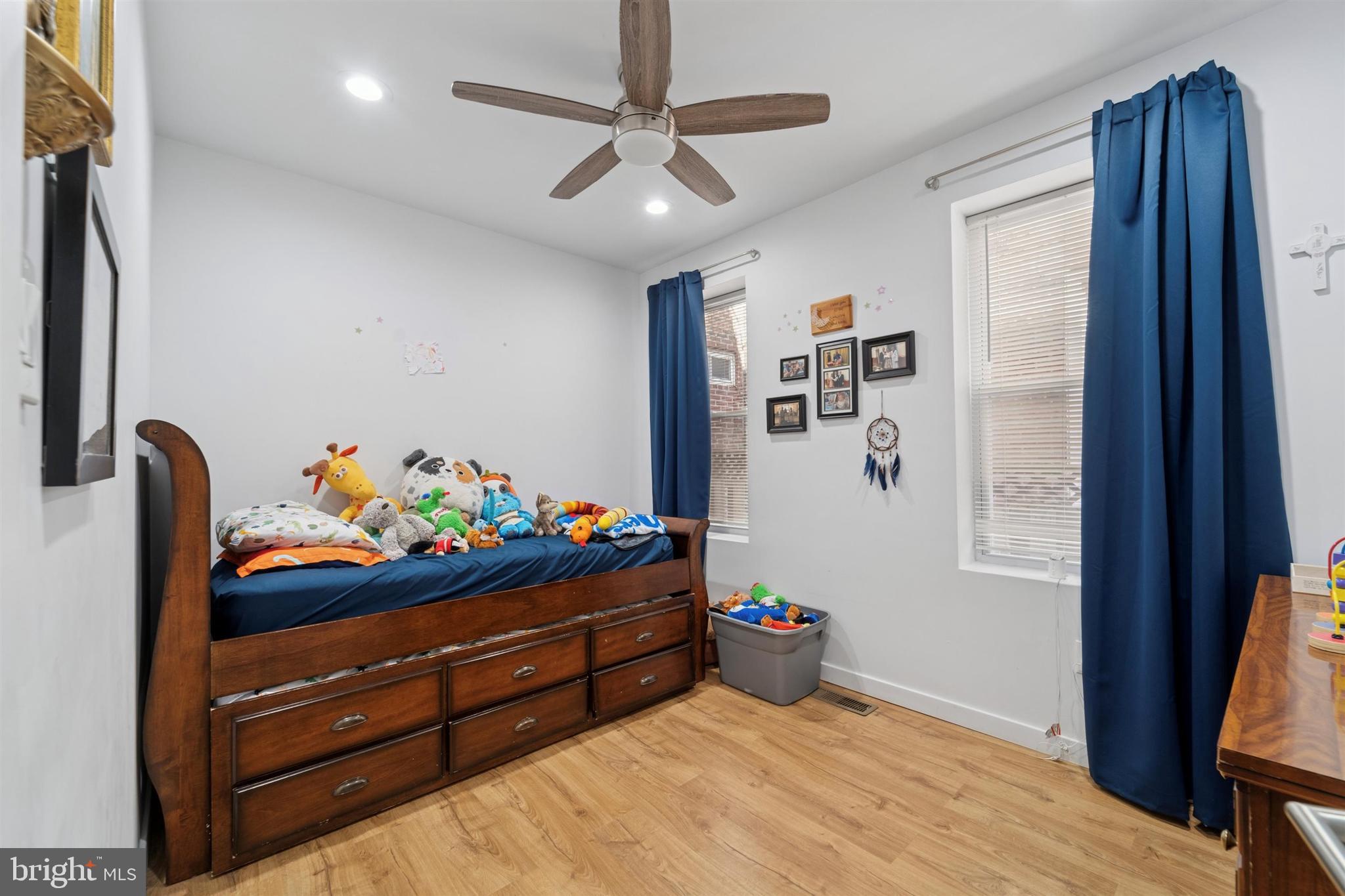 FAIRMOUNT - Residential Income