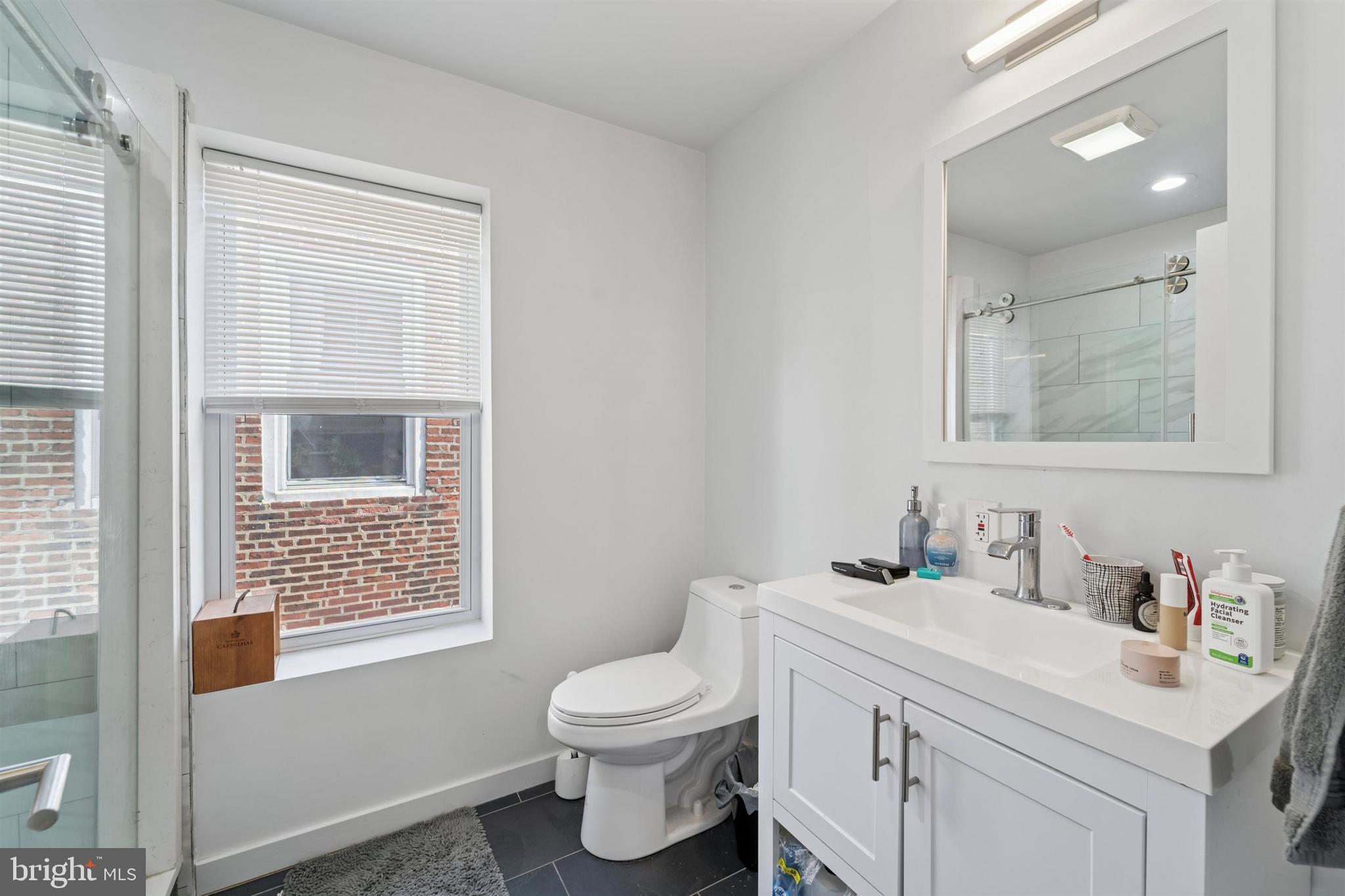 FAIRMOUNT - Residential Income
