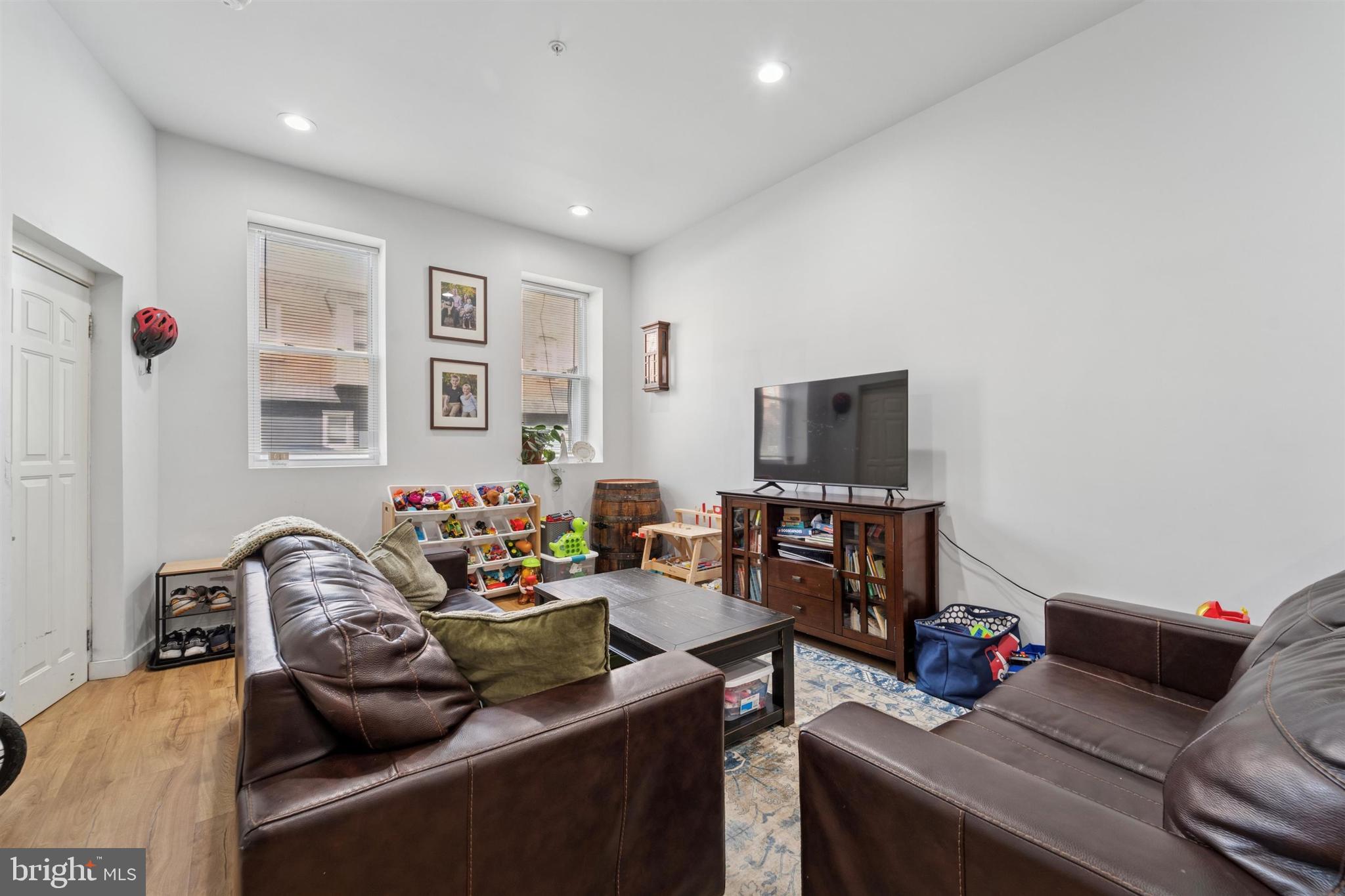 FAIRMOUNT - Residential Income