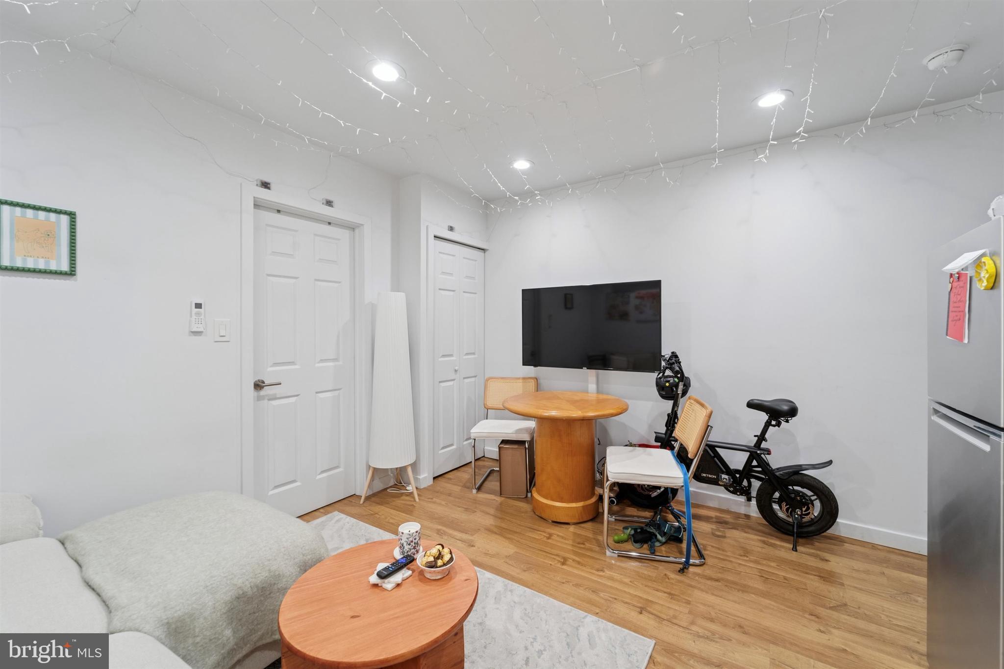 FAIRMOUNT - Residential Income