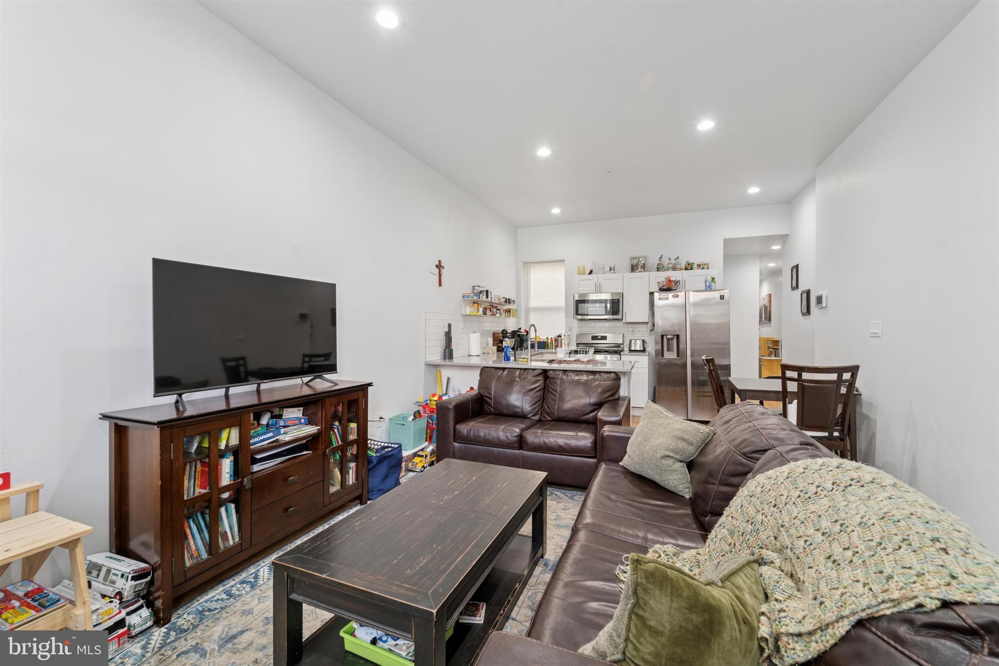 FAIRMOUNT - Residential Income