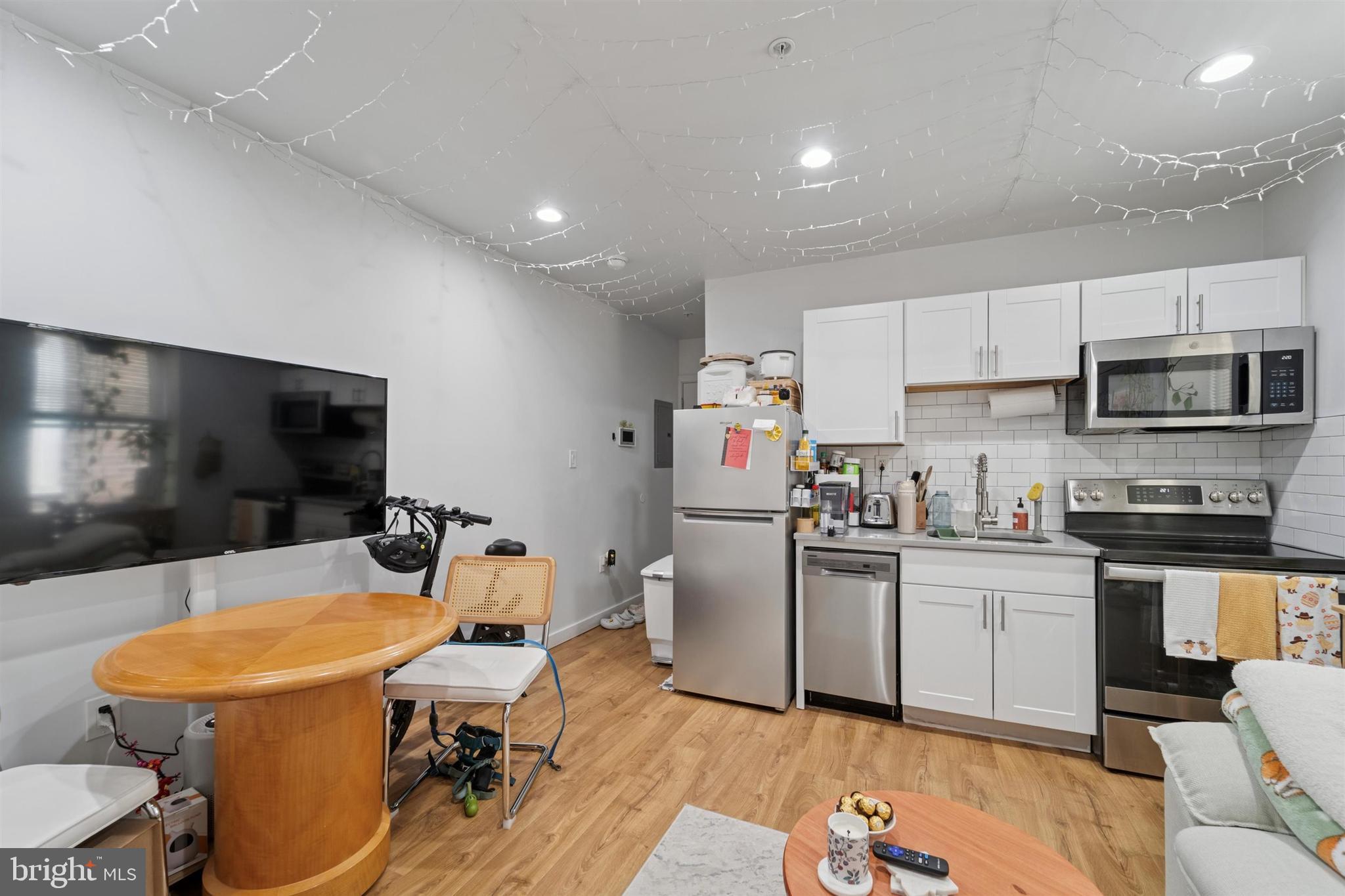 FAIRMOUNT - Residential Income