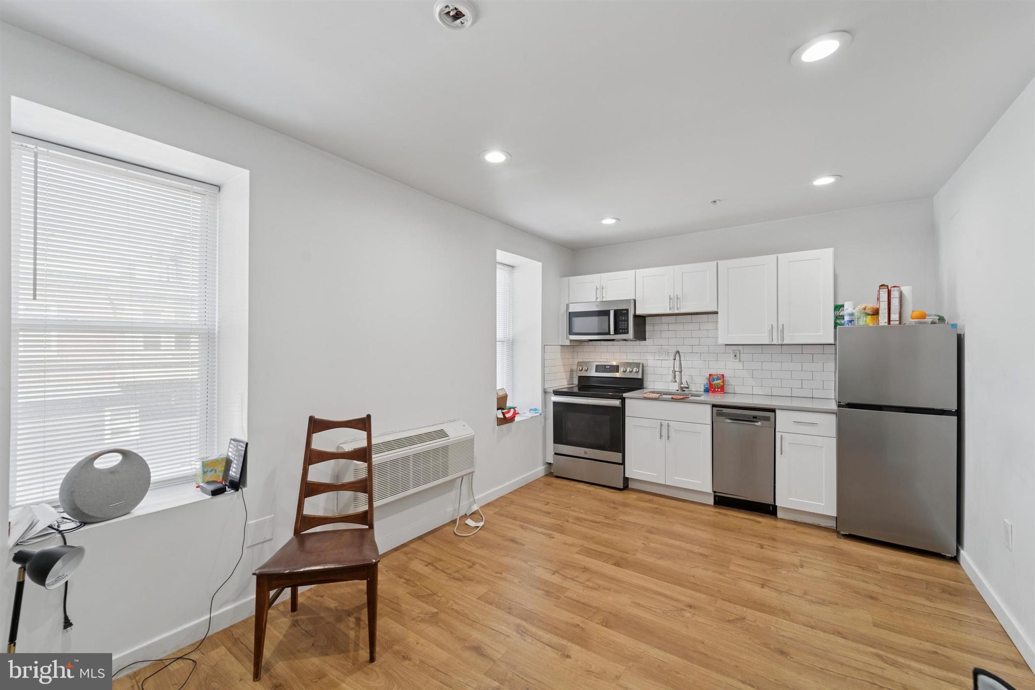 FAIRMOUNT - Residential Income