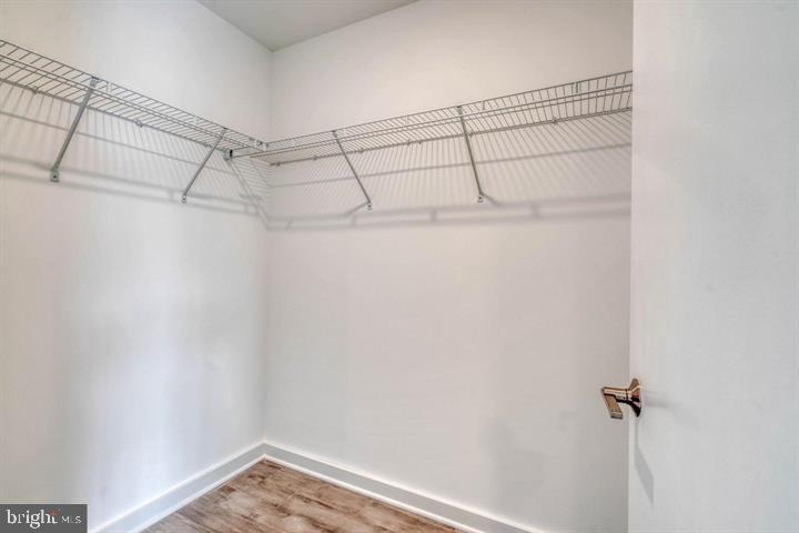 SOUTH KENSINGTON - Residential Income