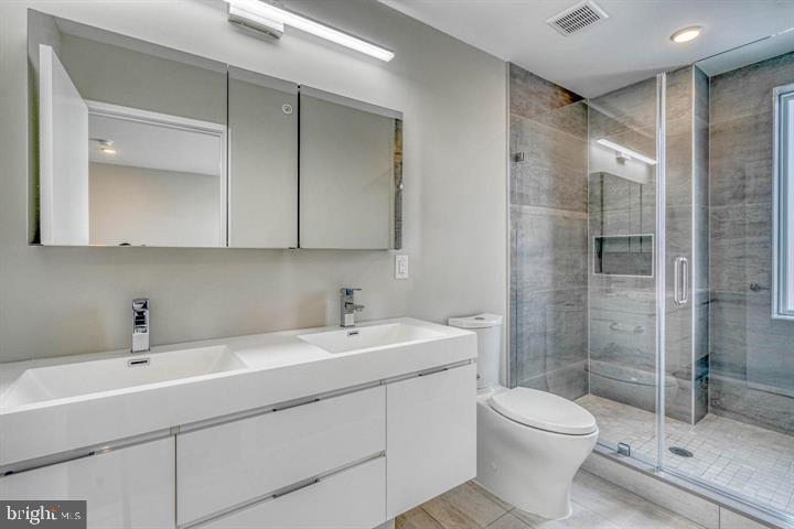 SOUTH KENSINGTON - Residential Income