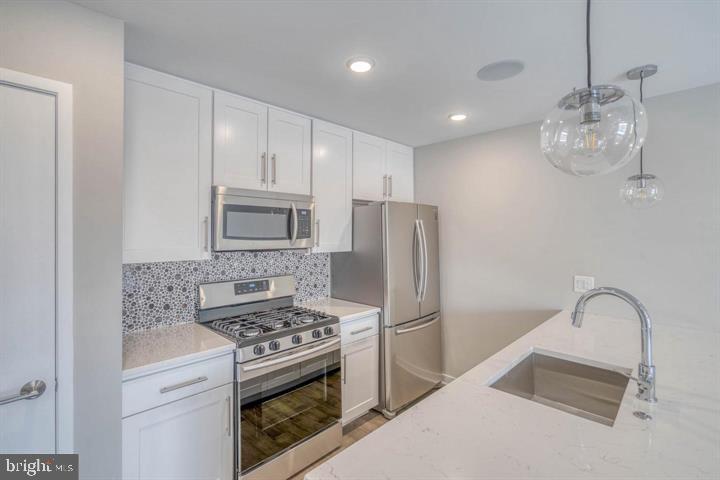 SOUTH KENSINGTON - Residential Income