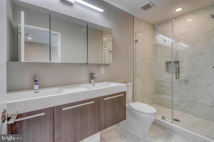 SOUTH KENSINGTON - Residential Income