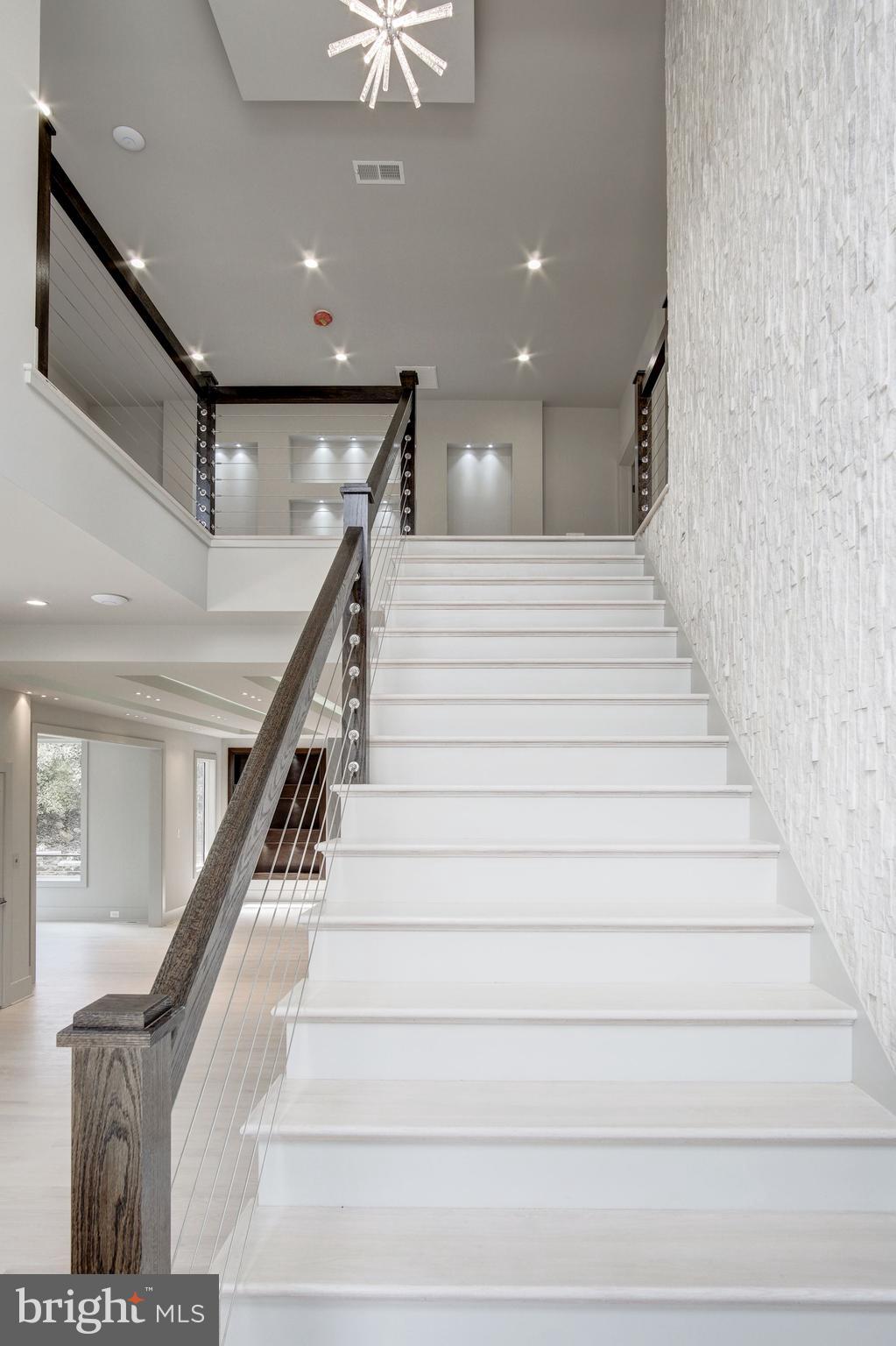 ROCK SPRING - Residential