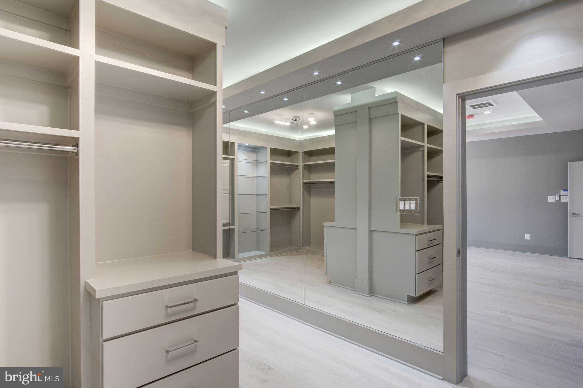 ROCK SPRING - Residential