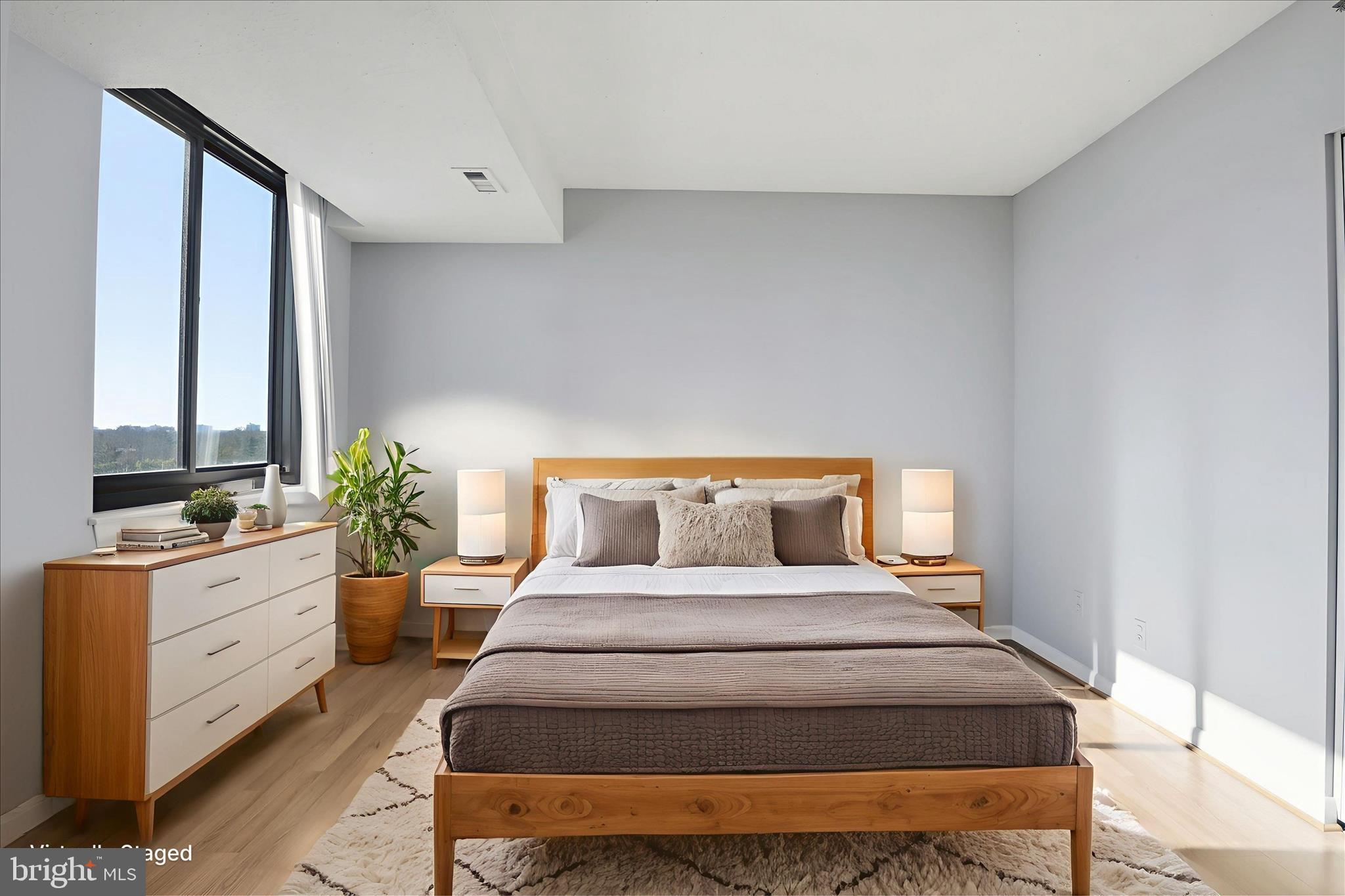 SKYLINE HOUSE - Residential