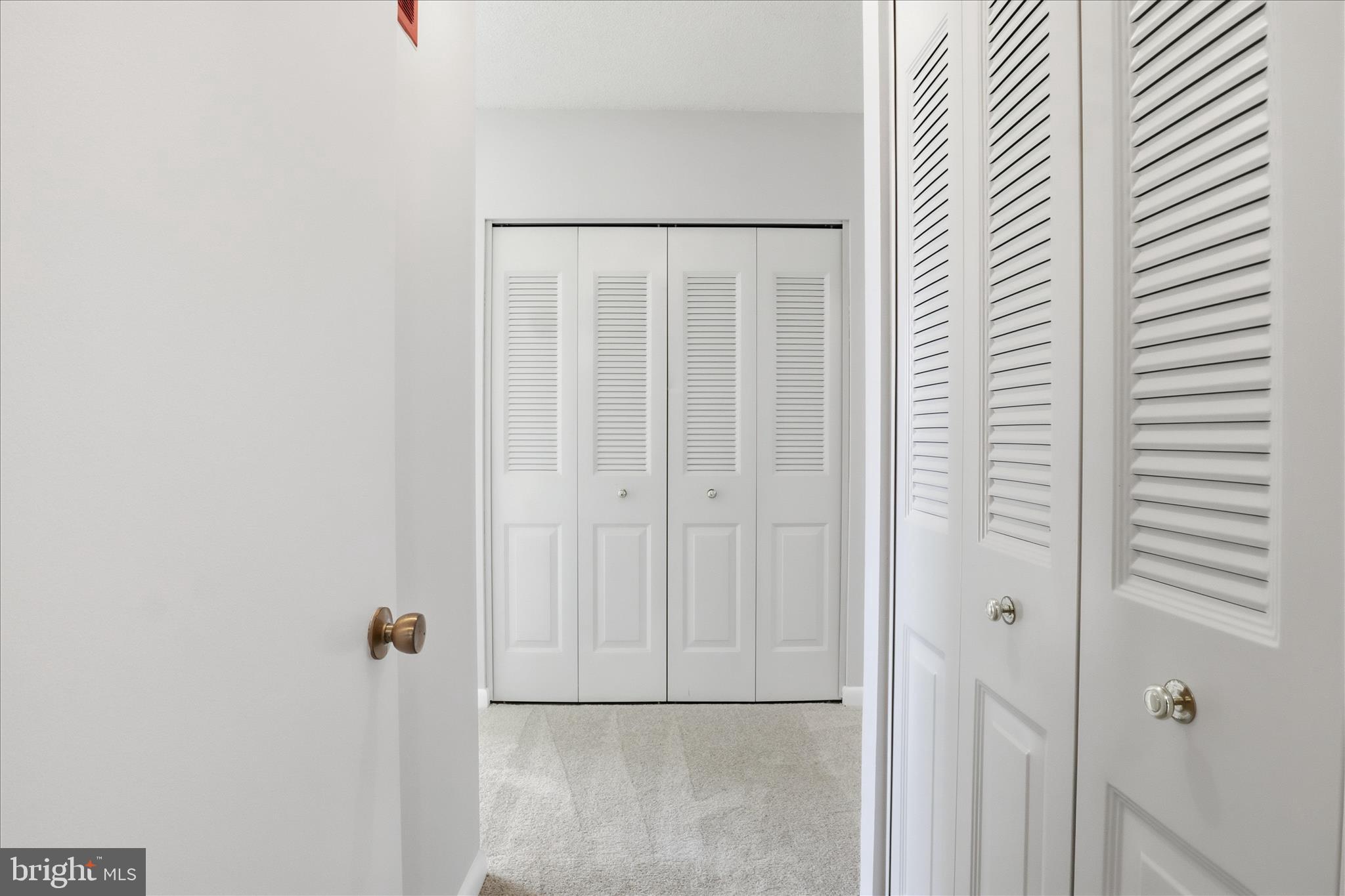 SKYLINE HOUSE - Residential