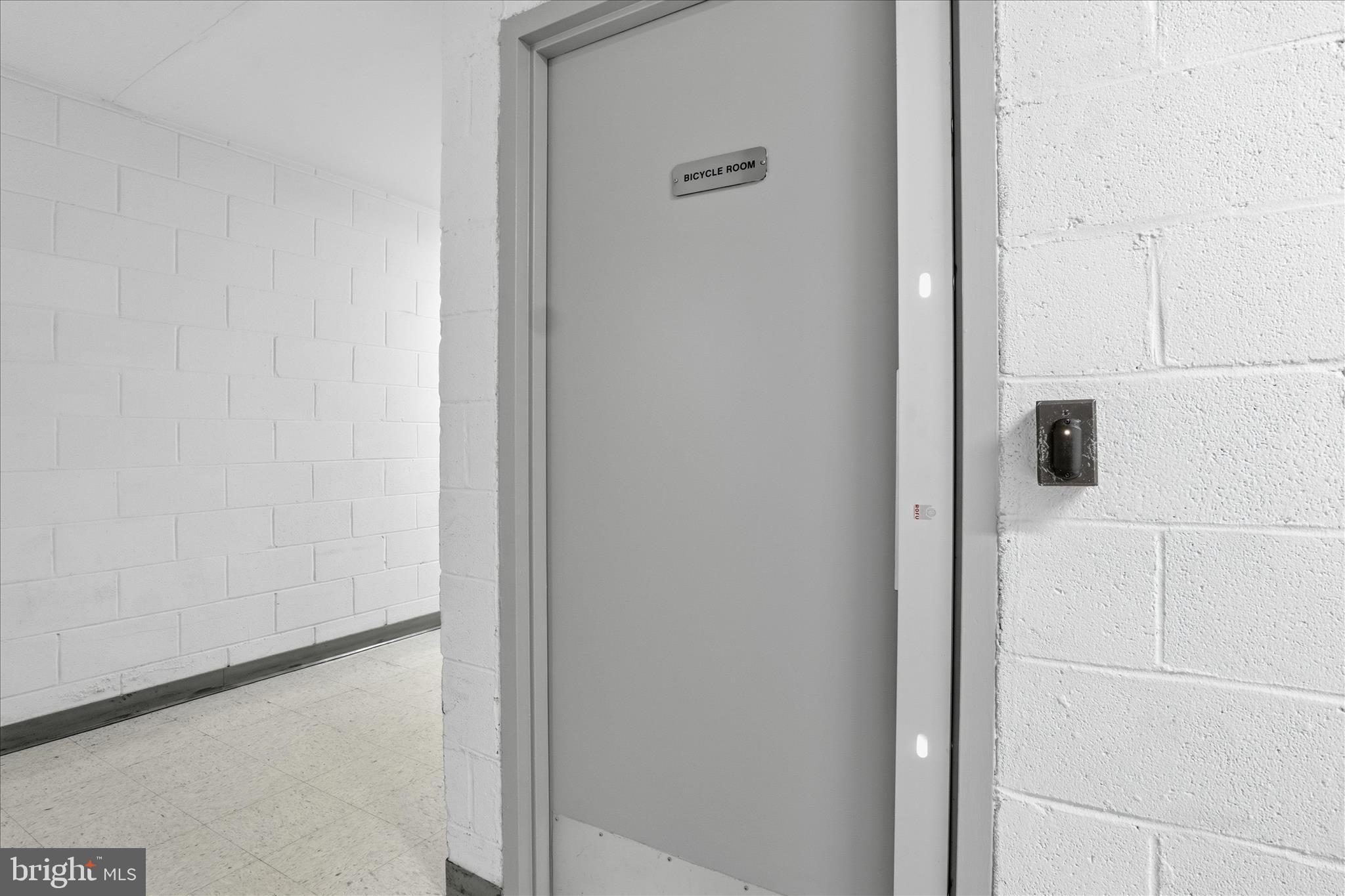 SKYLINE HOUSE - Residential