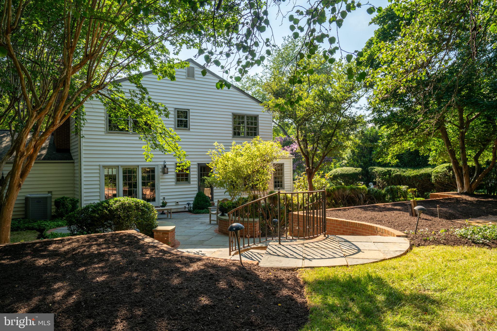 MC LEAN HUNT ESTATES - Residential