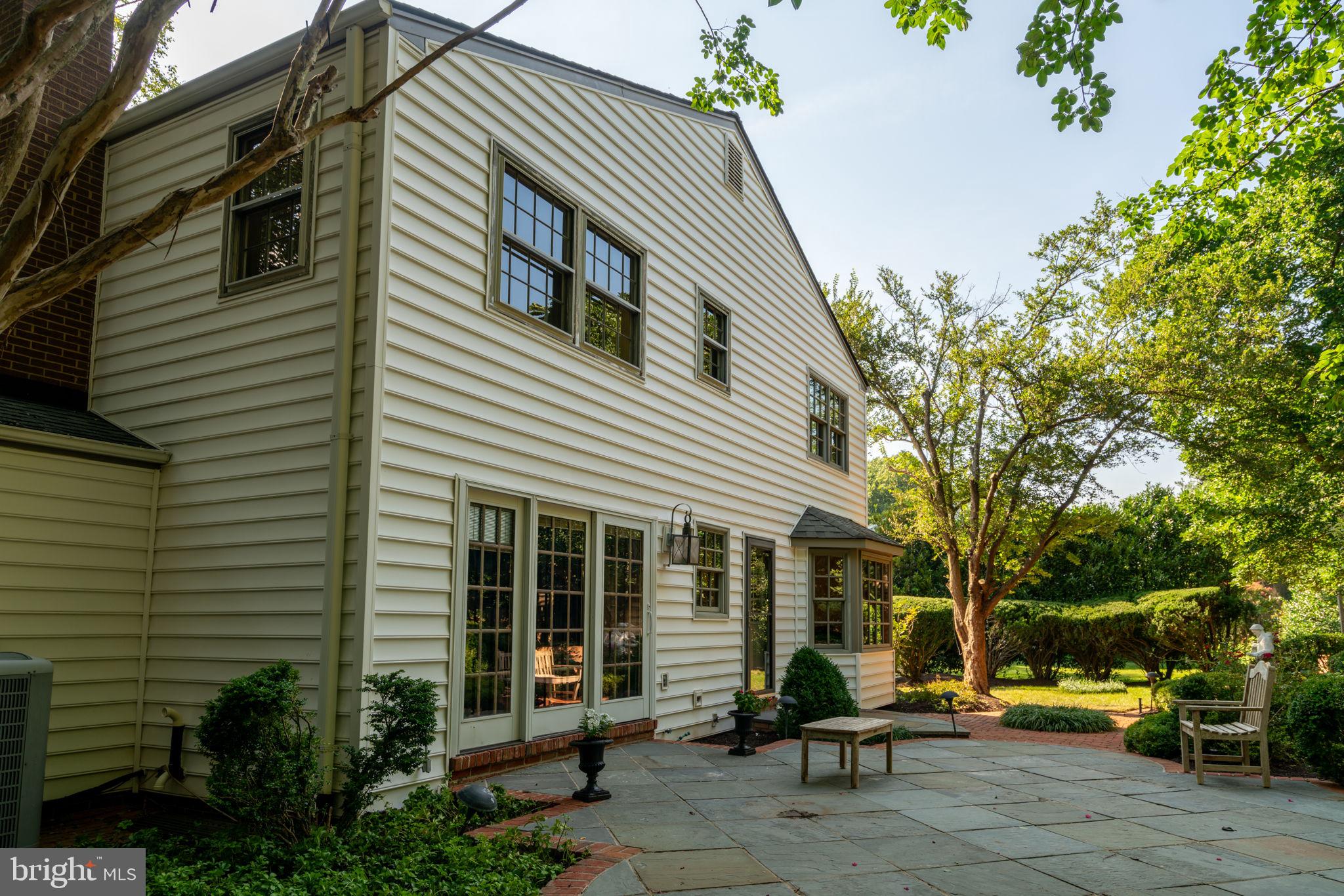 MC LEAN HUNT ESTATES - Residential