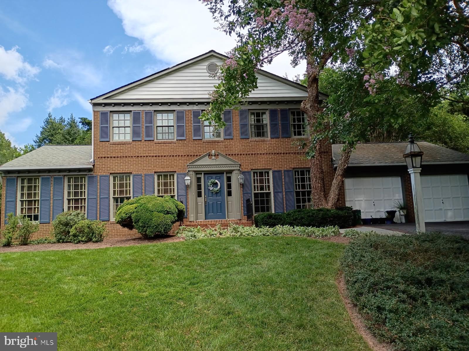 MC LEAN HUNT ESTATES - Residential