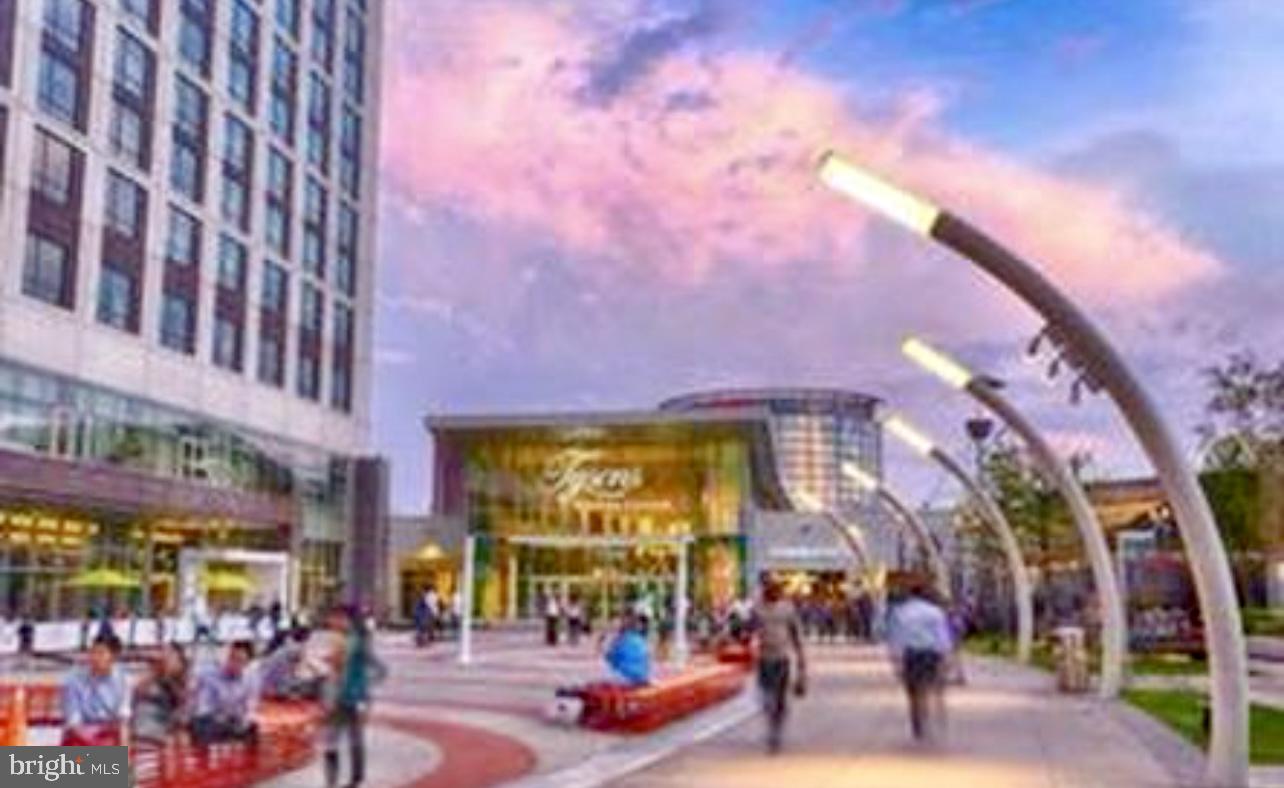 MC LEAN HUNT ESTATES - Residential