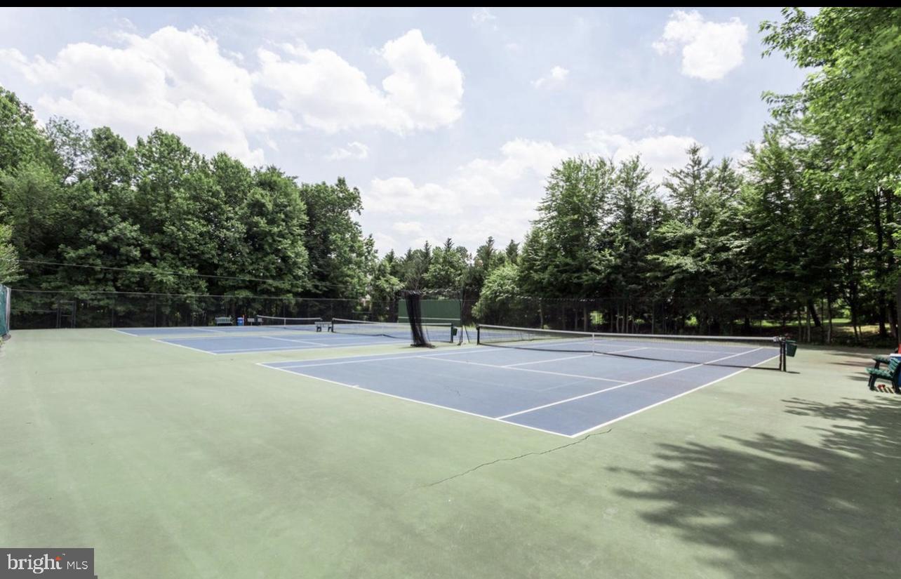 MC LEAN HUNT ESTATES - Residential