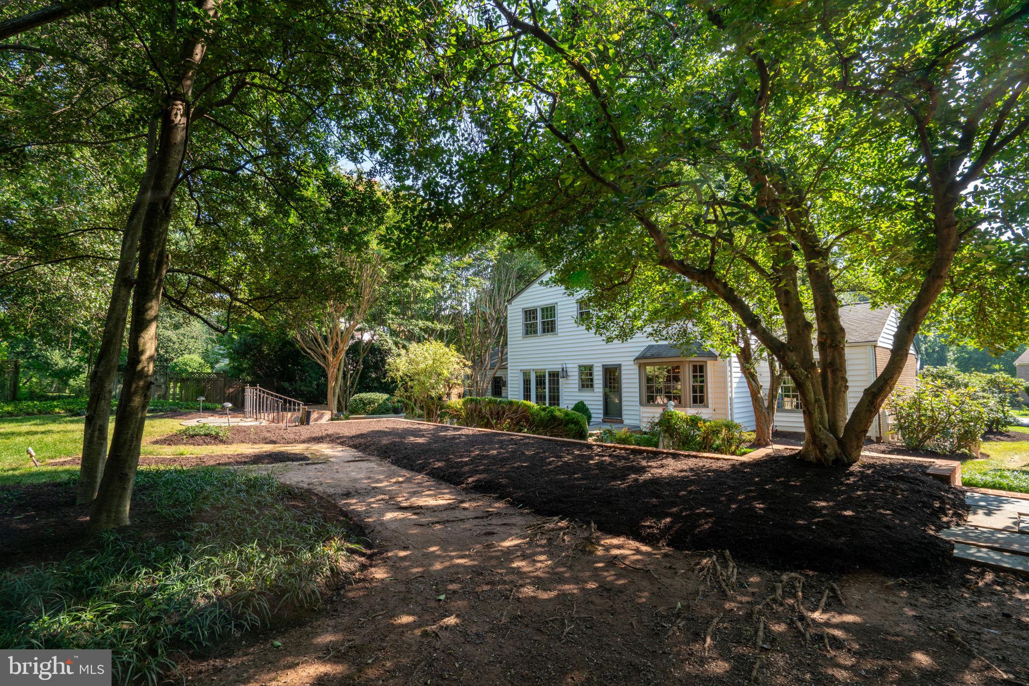 MC LEAN HUNT ESTATES - Residential