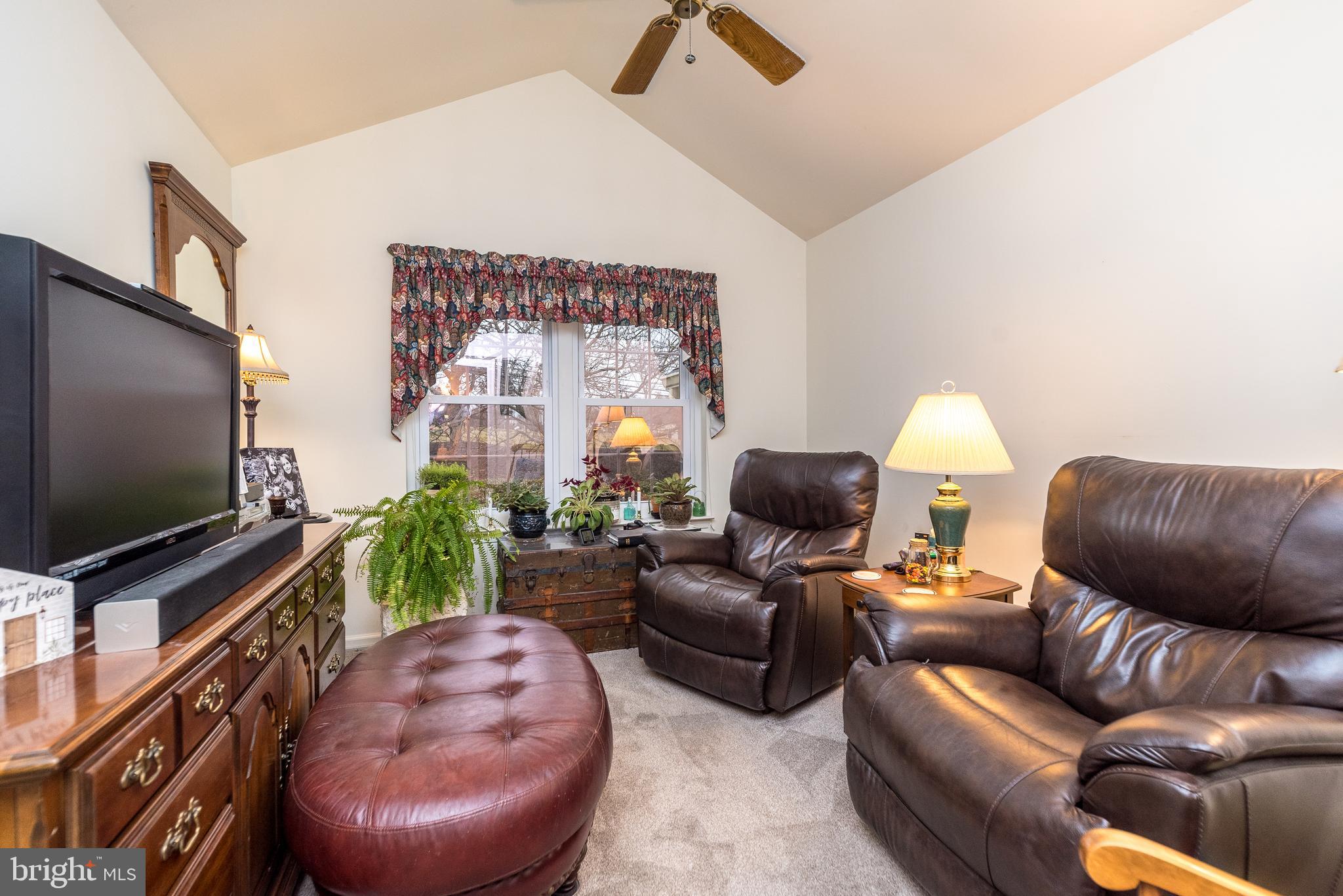 LIONSGATE - Residential