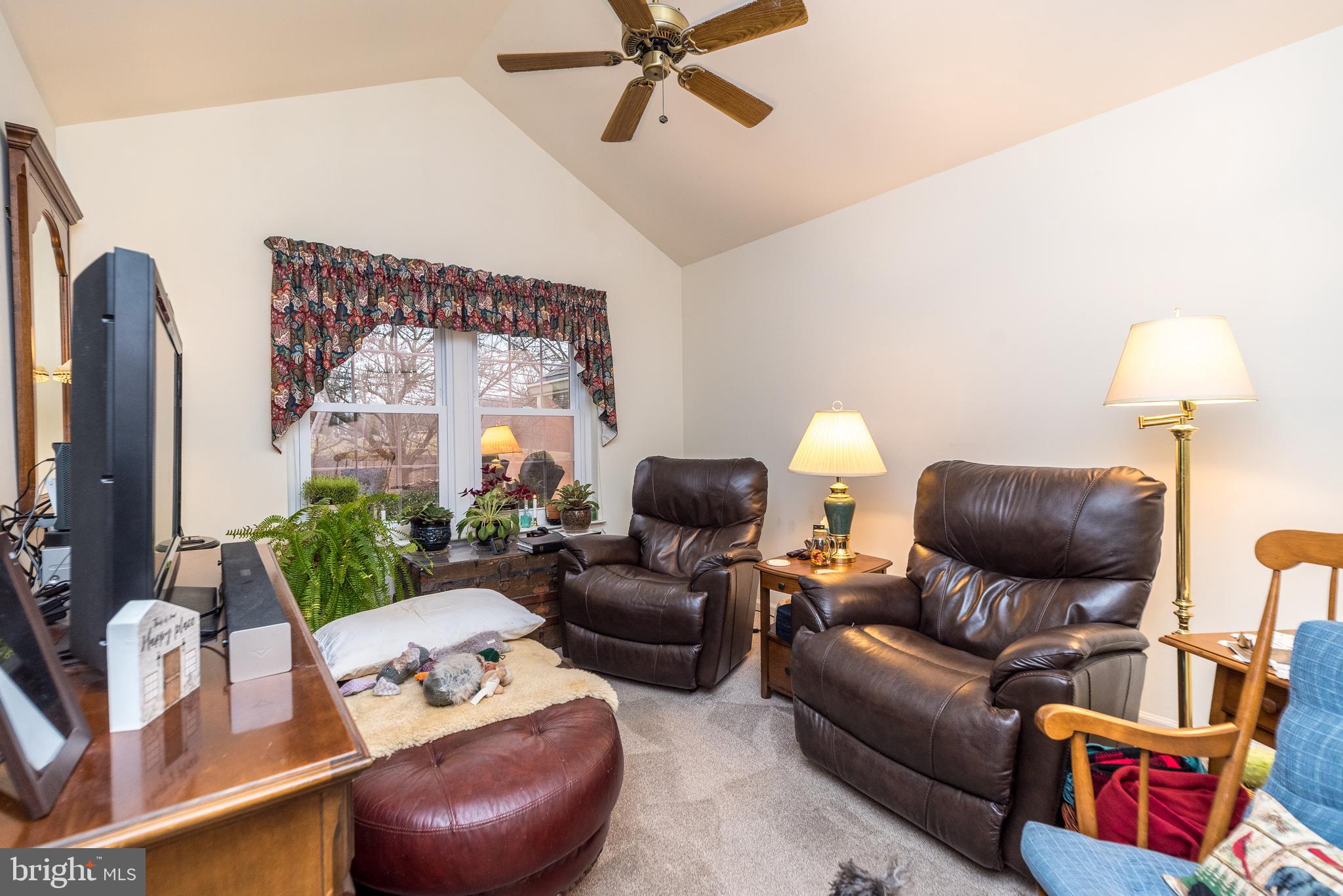 LIONSGATE - Residential