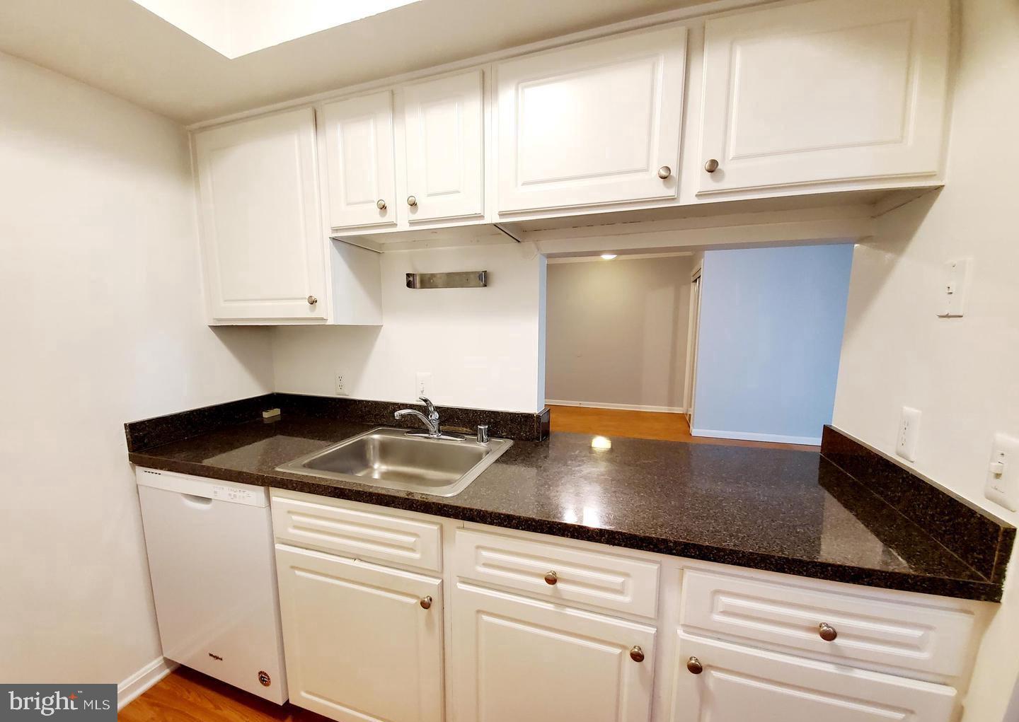 FLOWER HILL - Residential Lease