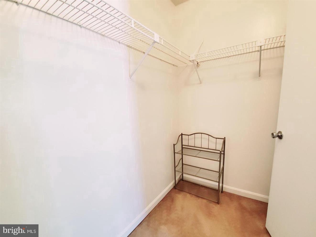 FLOWER HILL - Residential Lease