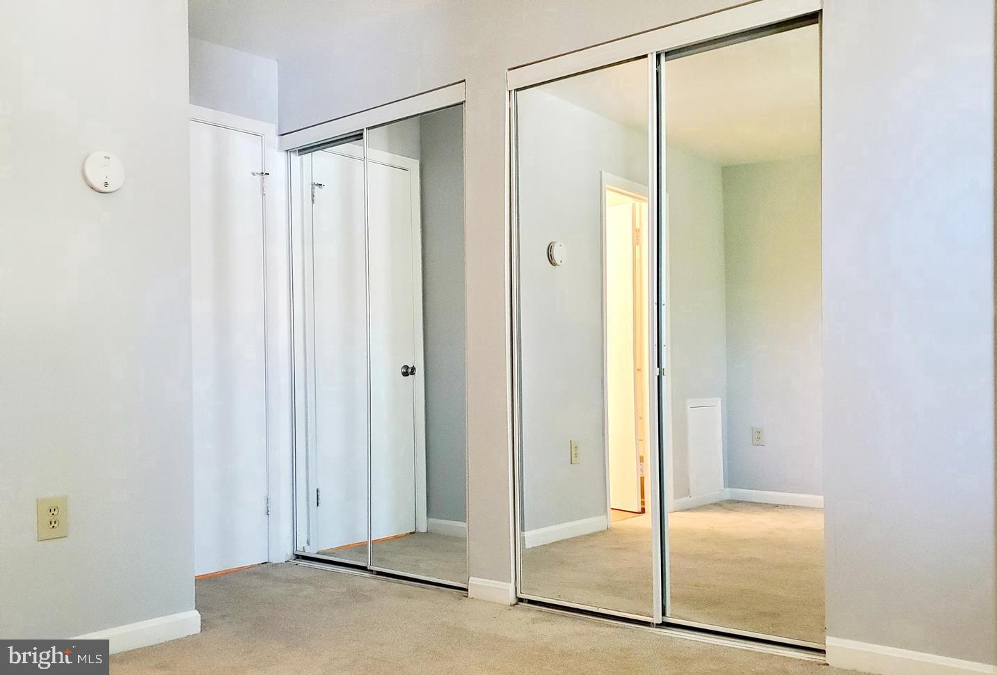 FLOWER HILL - Residential Lease