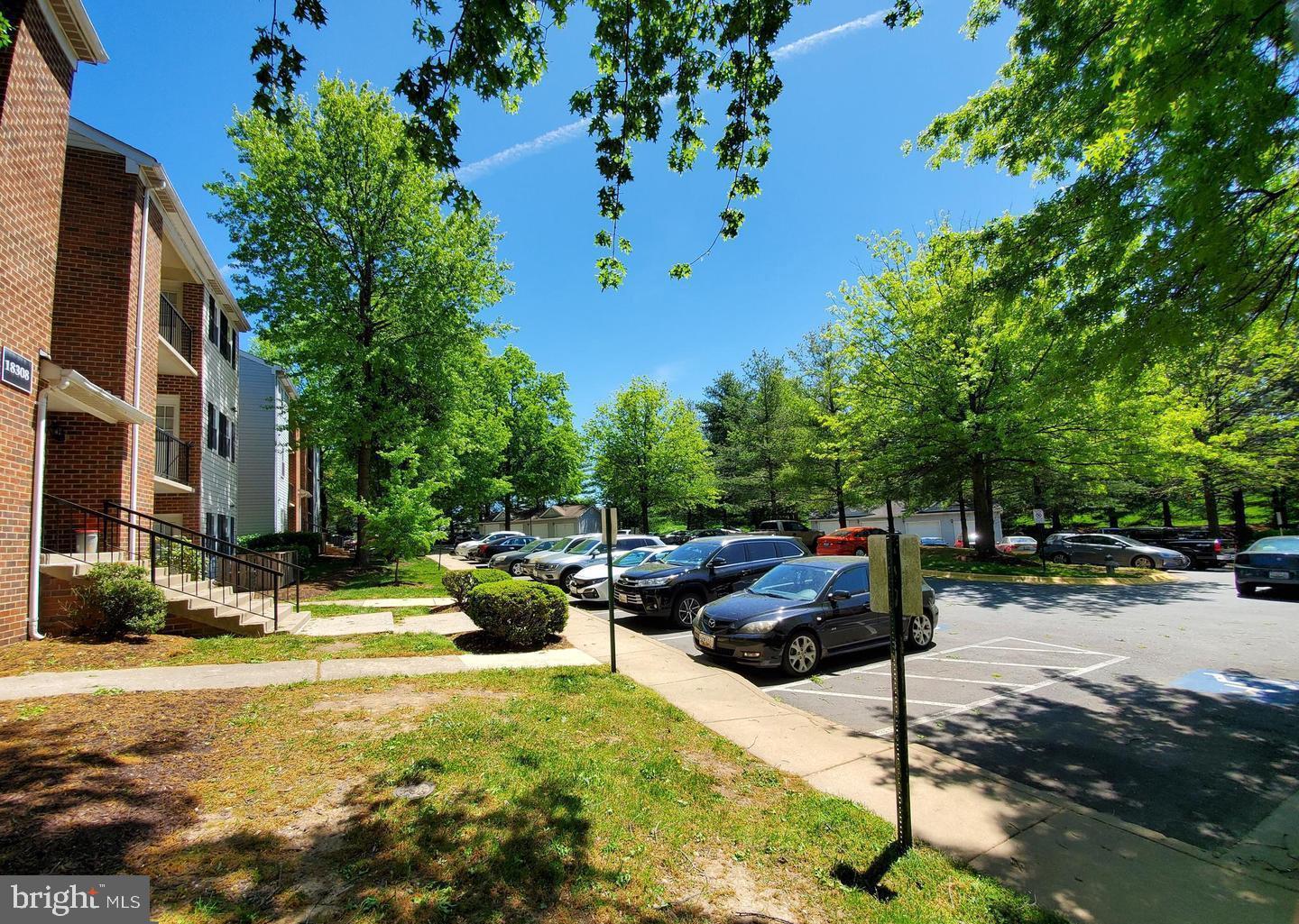 FLOWER HILL - Residential Lease